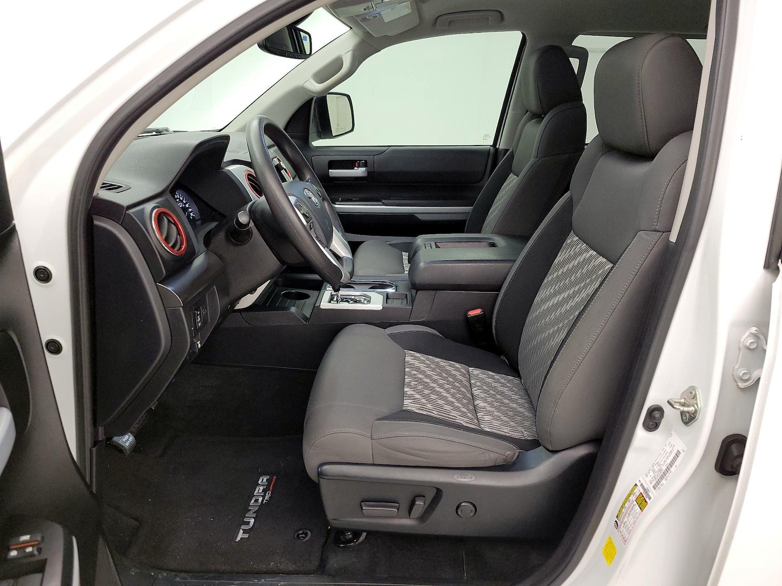 Power Seat(s) & Side Airbags