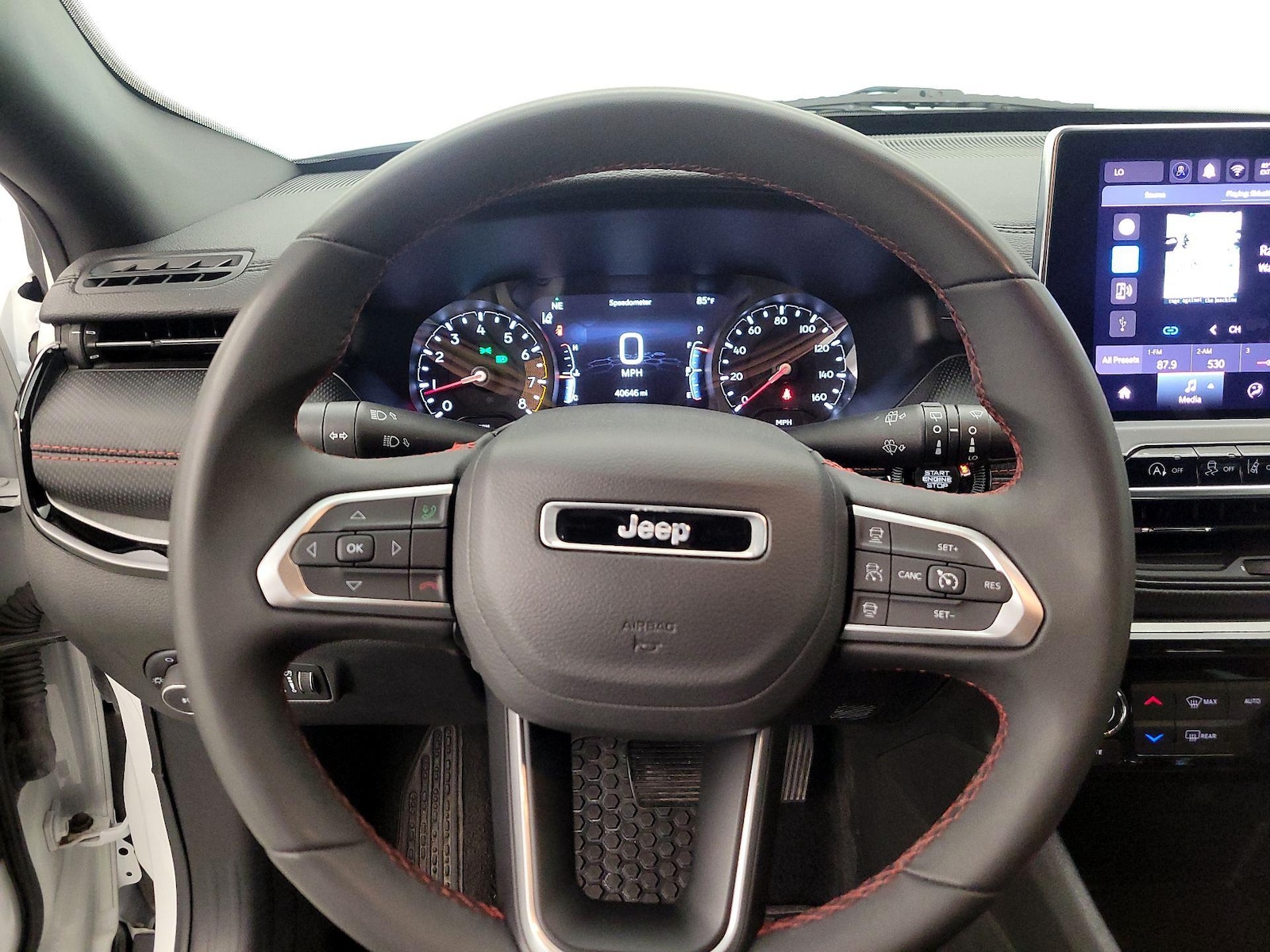 2025 Jeep Compass Trailhawk - Photo 11