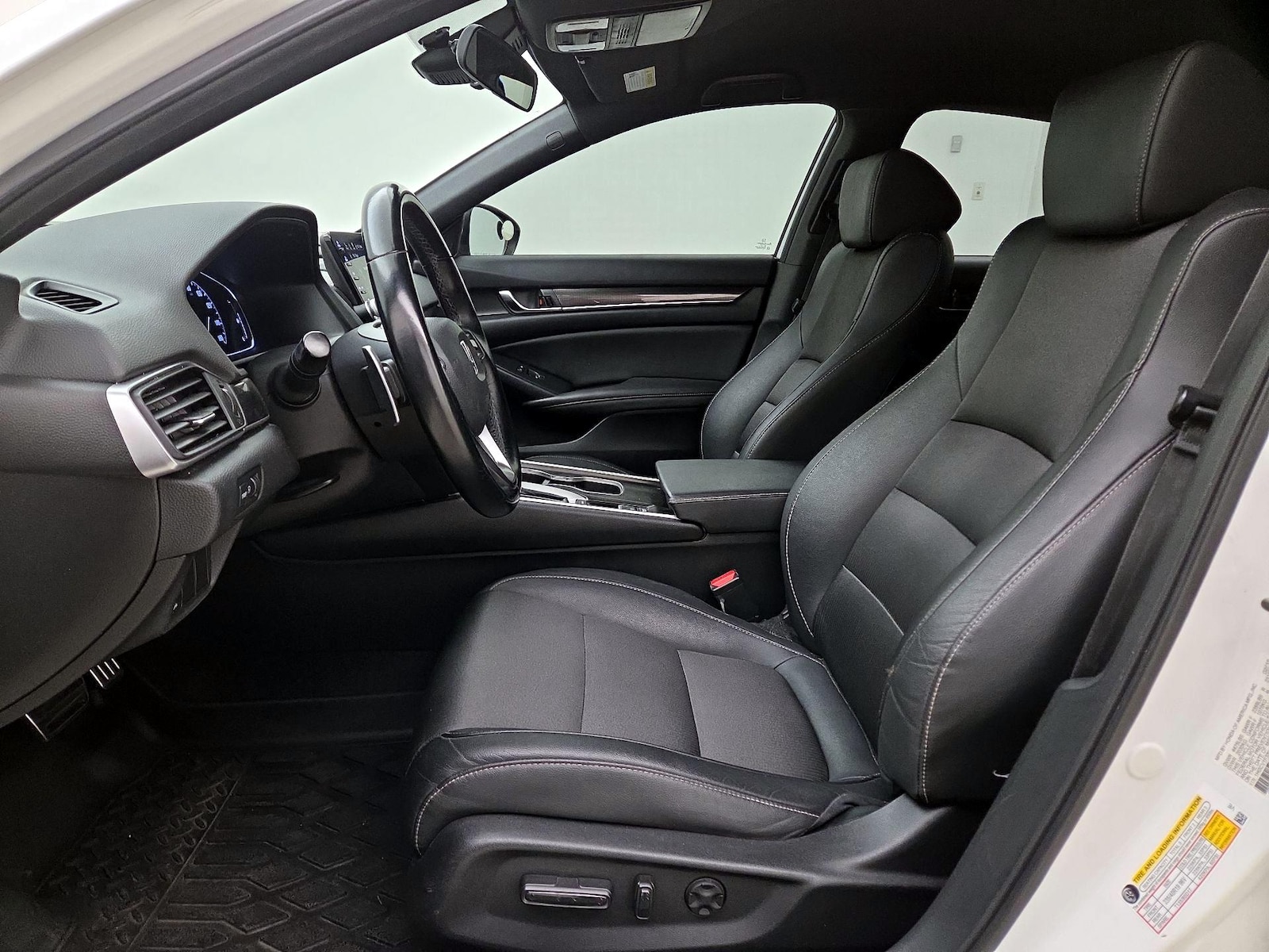 Power Seat(s) & Side Airbags