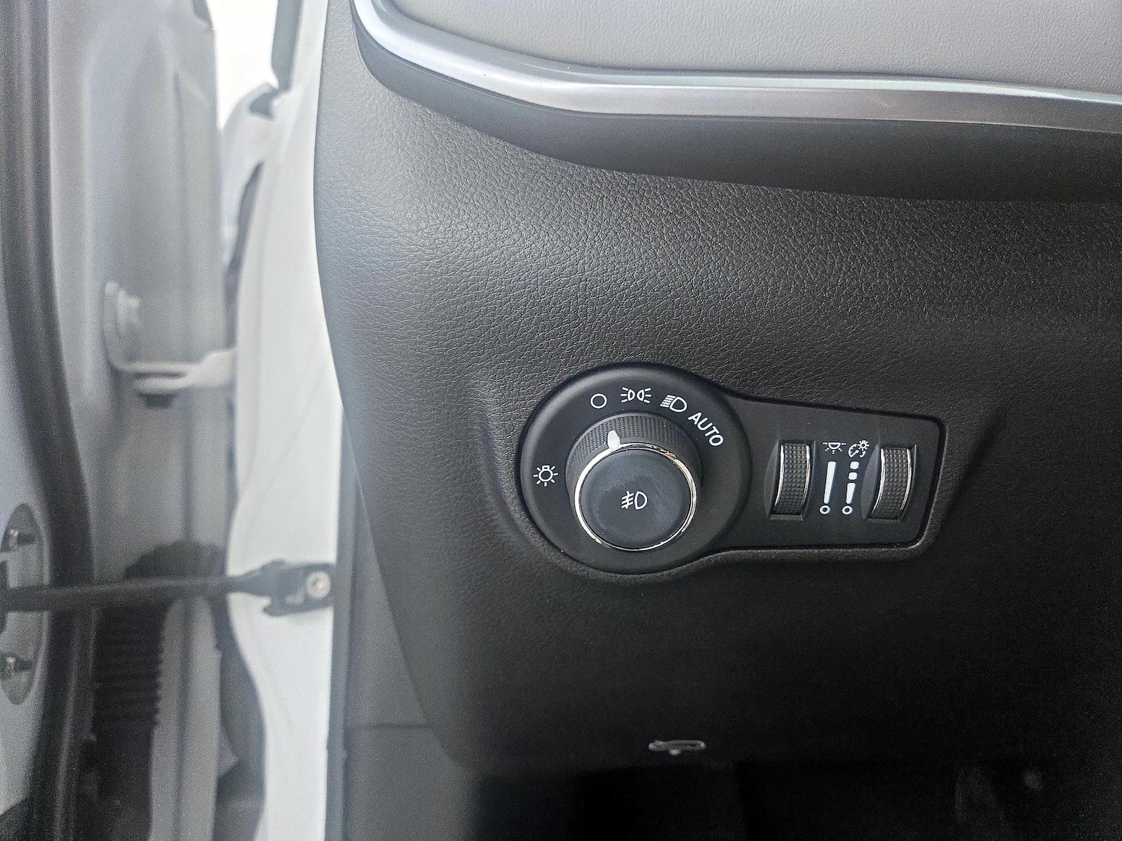 2025 Jeep Compass Limited - Photo 14