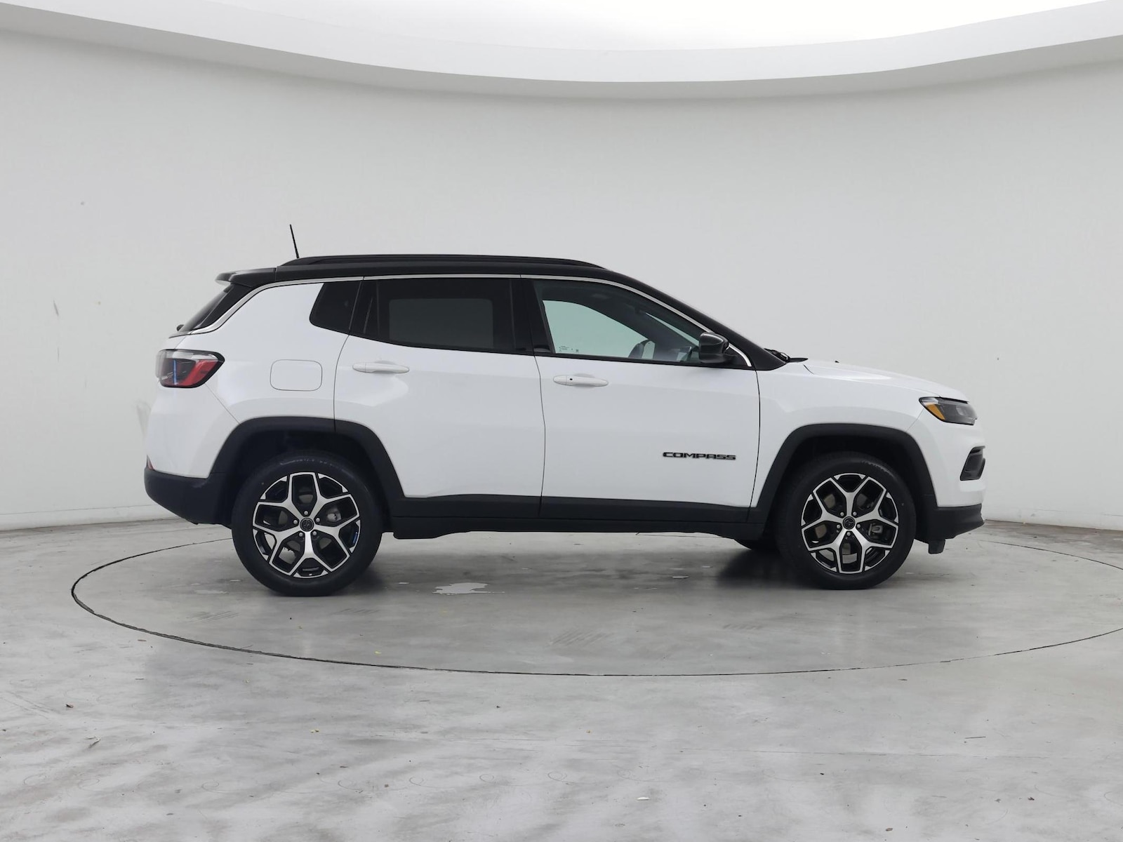 2025 Jeep Compass Limited - Photo 8