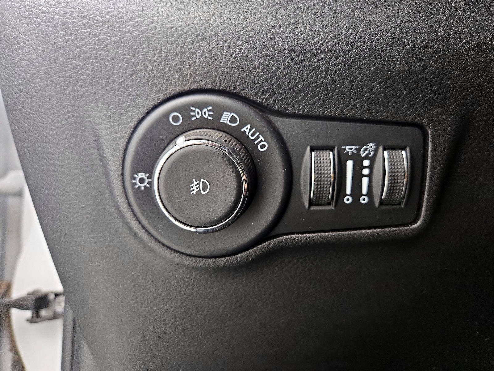2025 Jeep Compass Limited - Photo 14