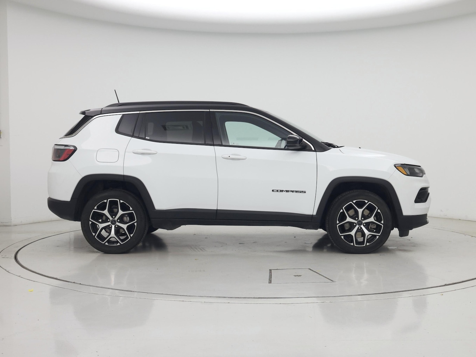 2025 Jeep Compass Limited - Photo 8