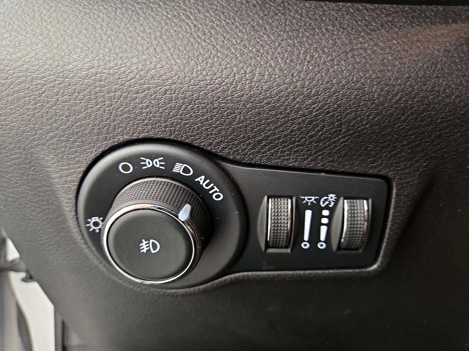 2025 Jeep Compass Limited - Photo 14