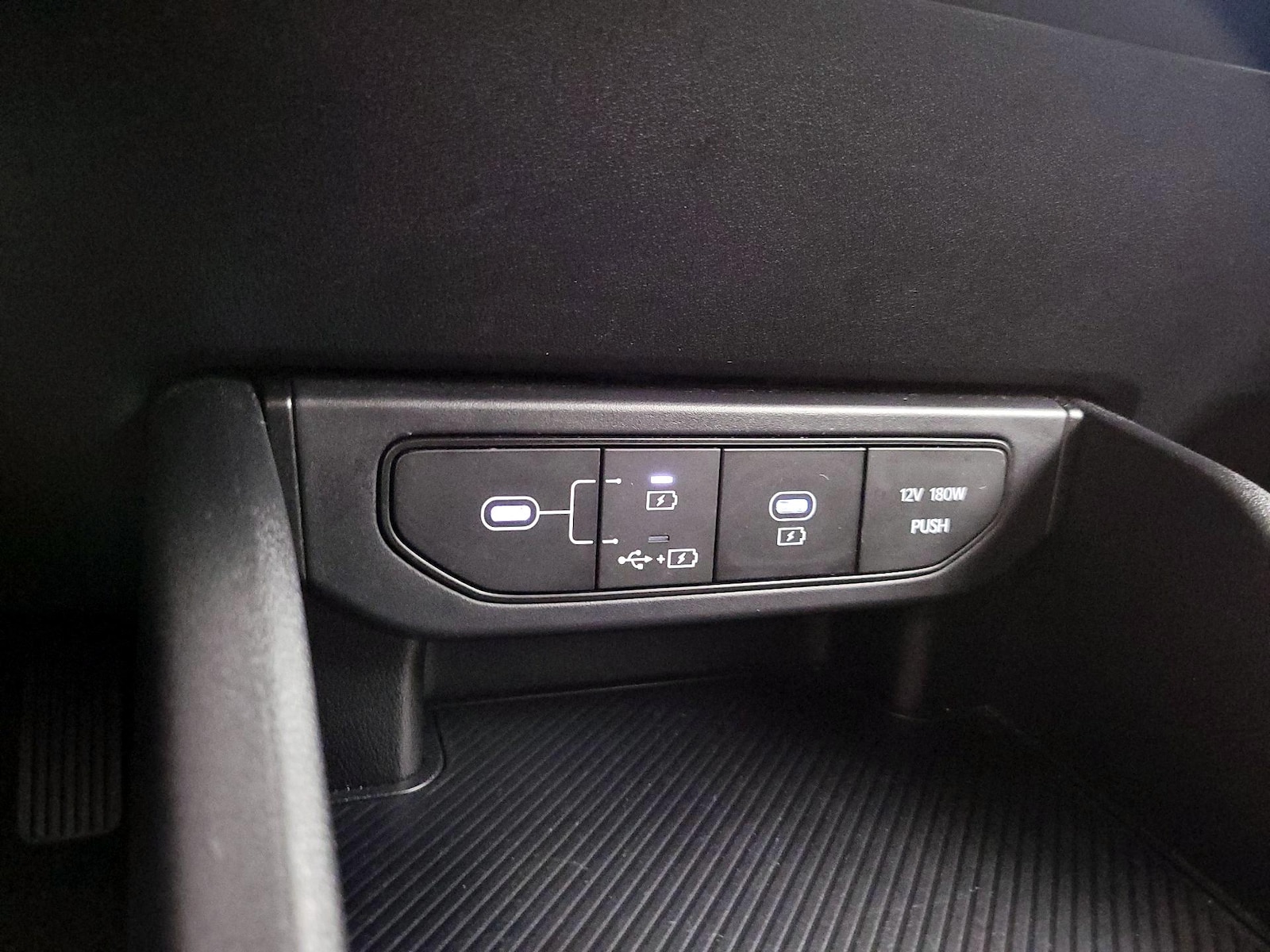 2026 Kia K4 LXS - Photo 19