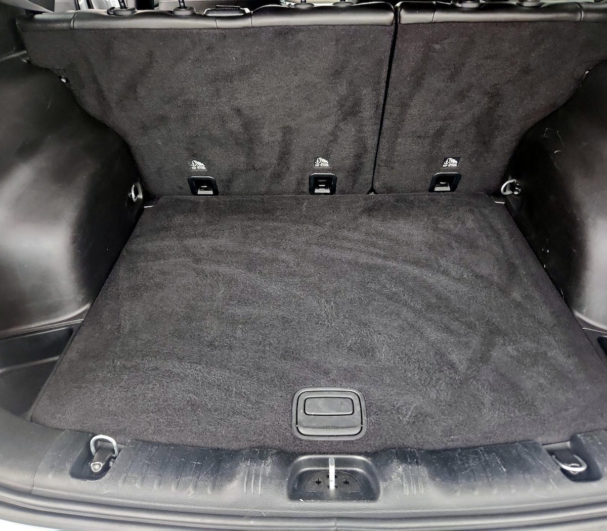 Trunk/Cargo (Seats Up)