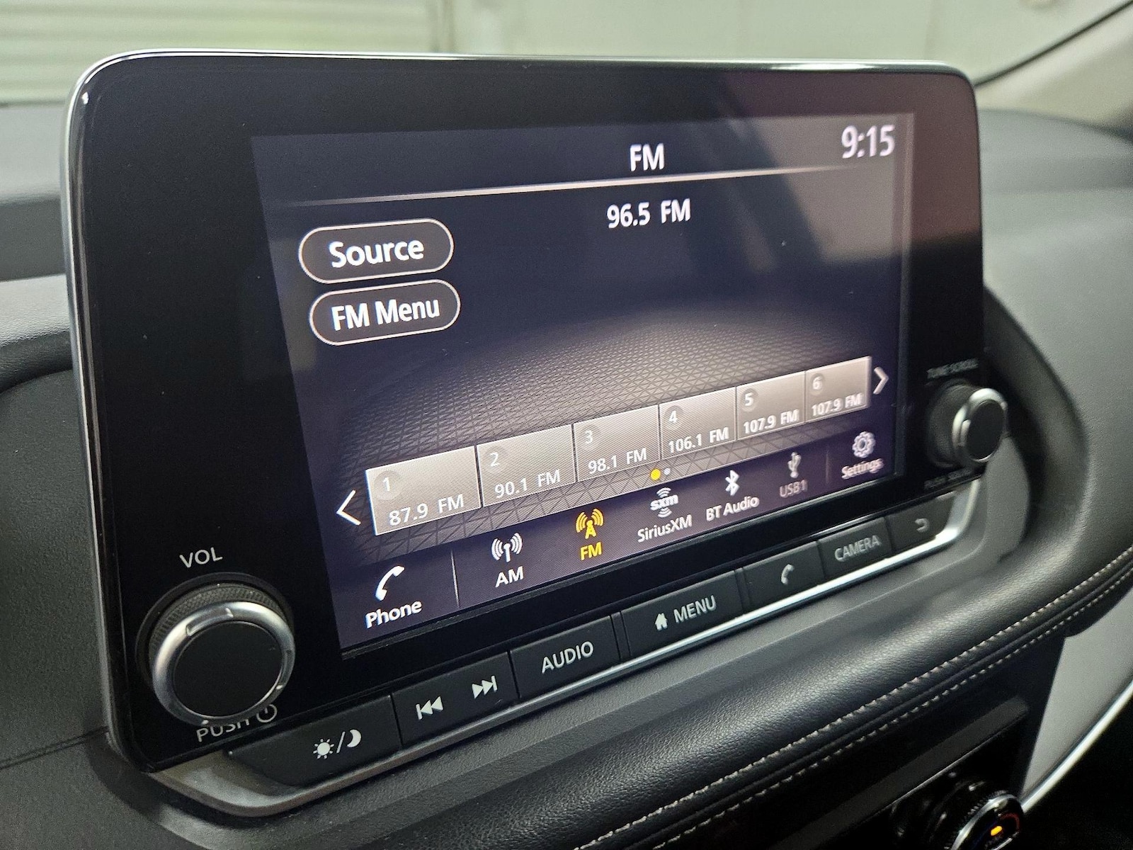2025 Nissan Rogue SV - Photo 16
