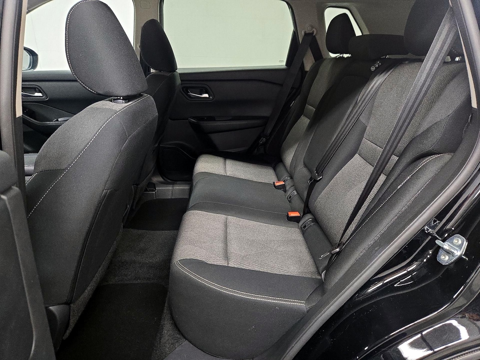 2025 Nissan Rogue SV - Photo 20