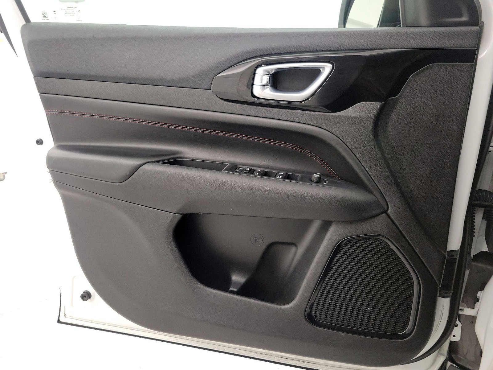 2025 Jeep Compass Trailhawk - Photo 13