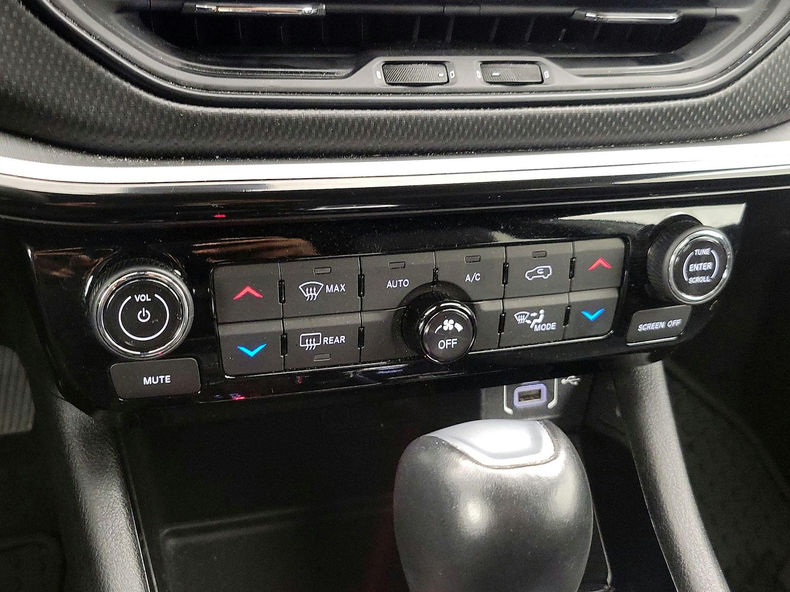 2025 Jeep Compass Trailhawk - Photo 17