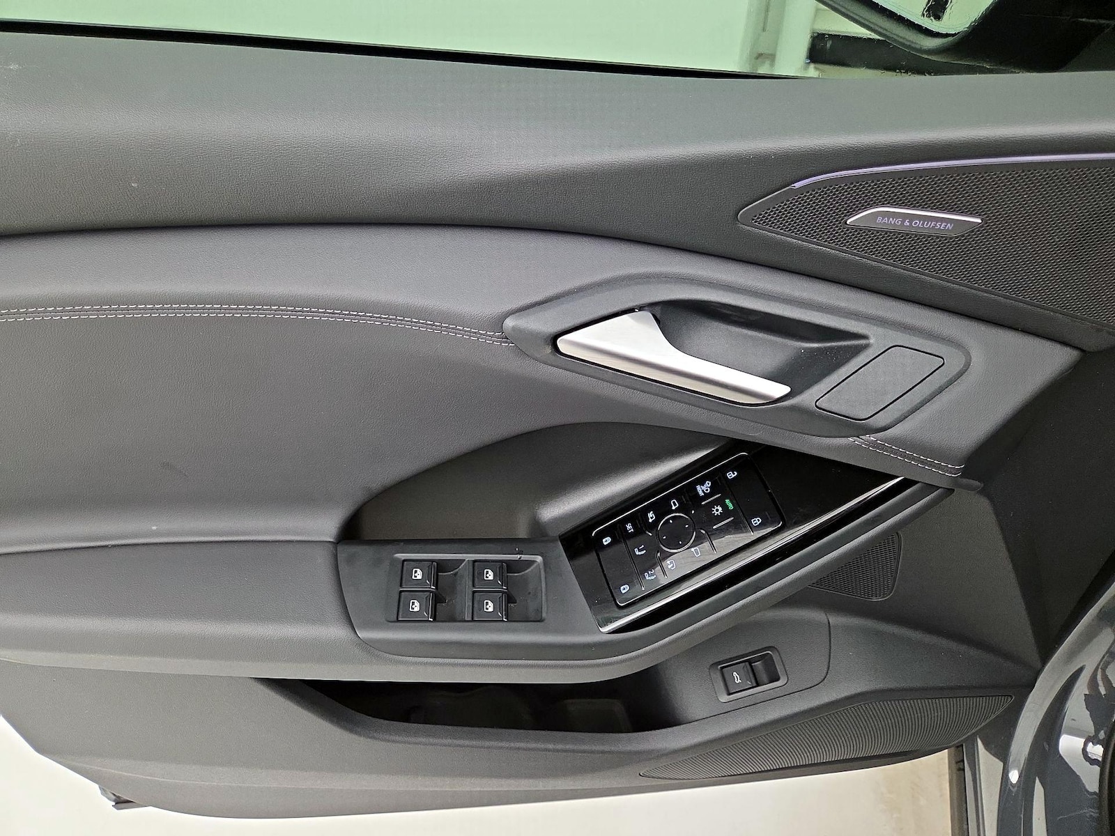 2025 Audi Q6 e-tron Premium Plus - Photo 13