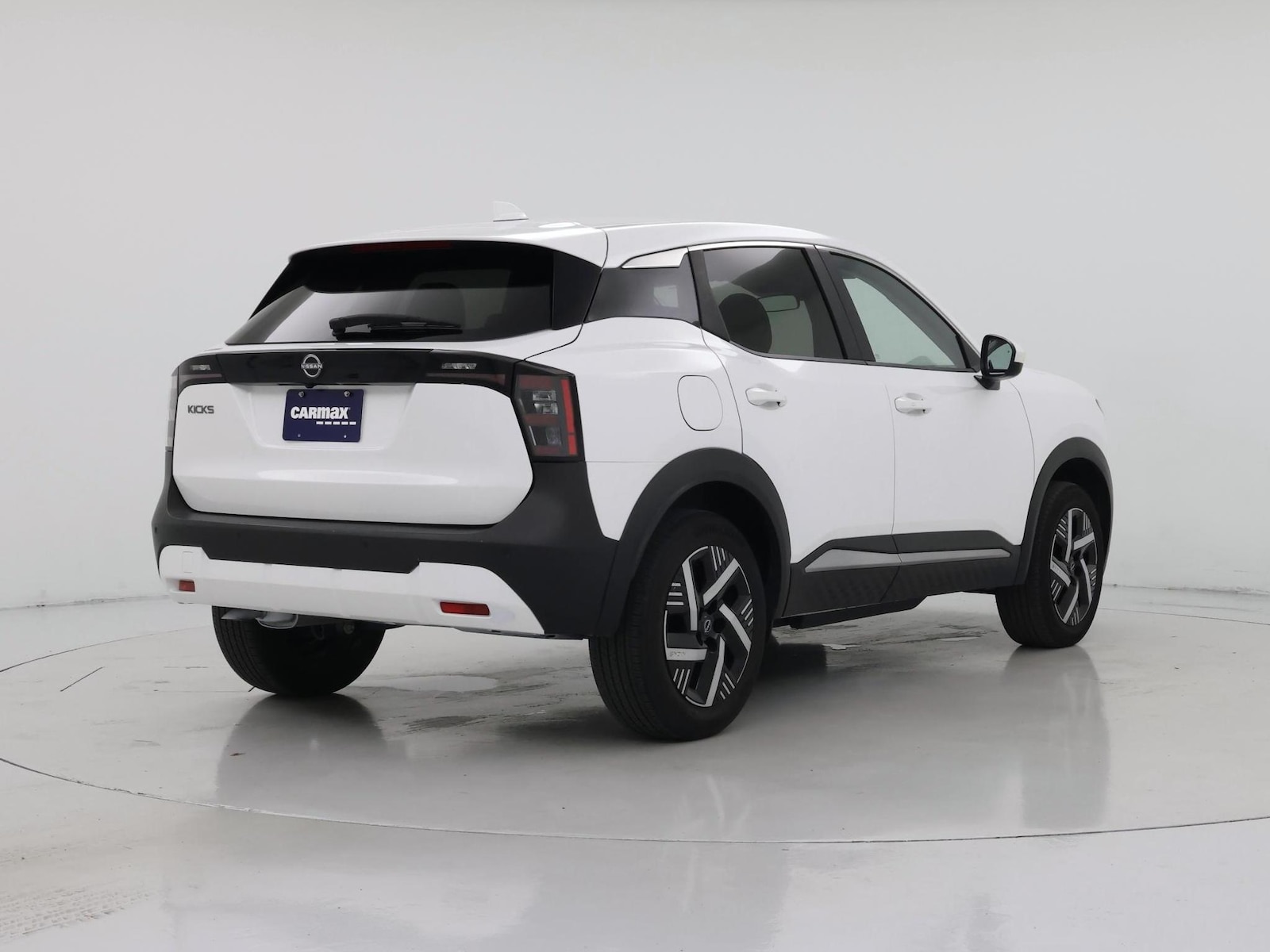 2025 Nissan Kicks SV - Photo 9