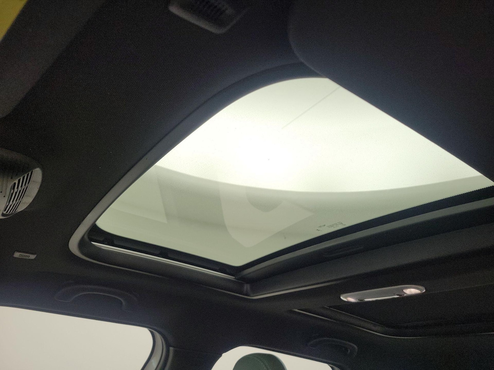 Sunroof(s) & Skylight(s)