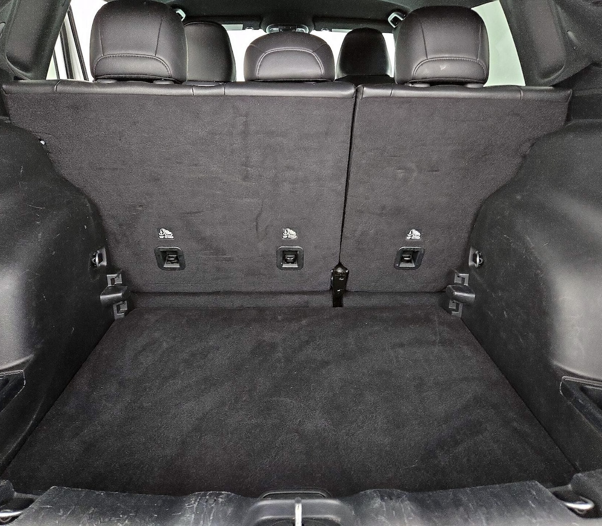 Trunk/Cargo (Seats Up)