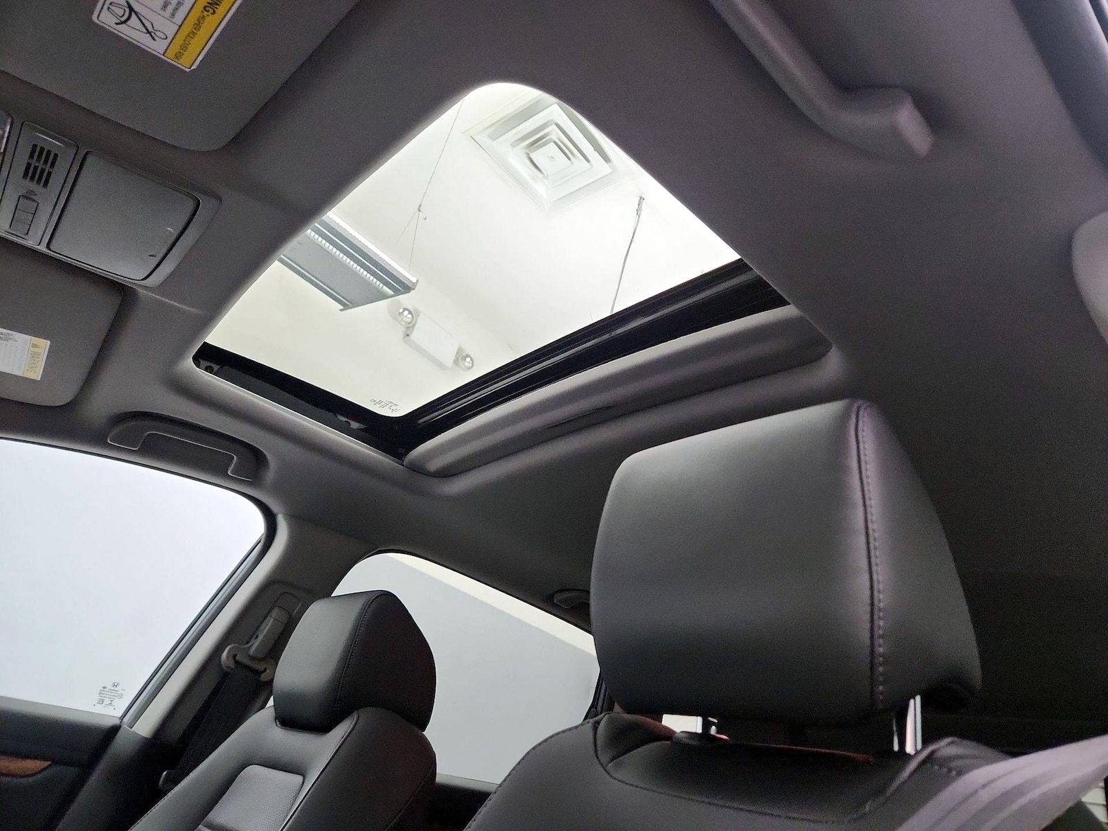 Sunroof(s) & Overhead Airbags