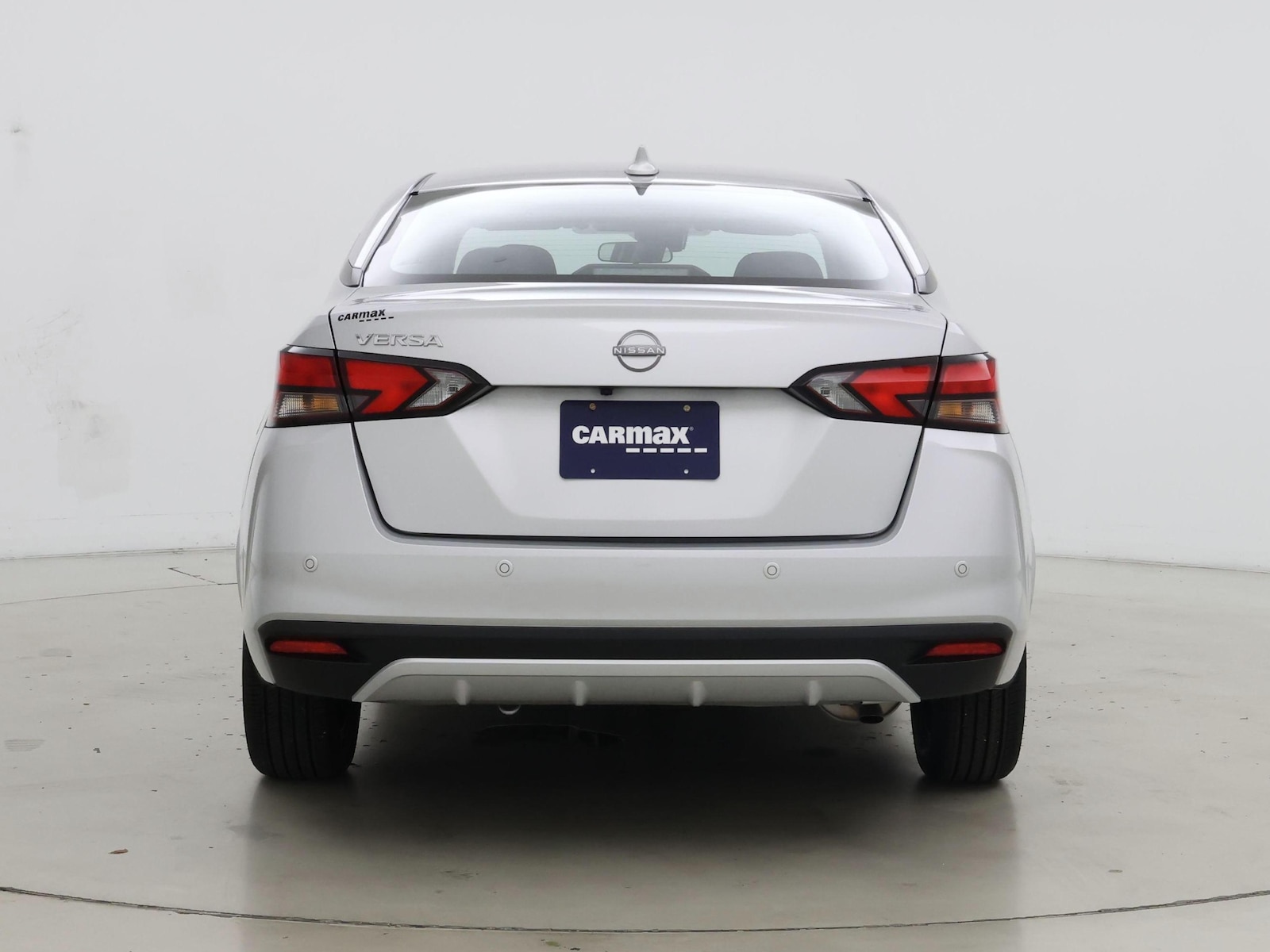 2025 Nissan Versa Sedan SV - Photo 7