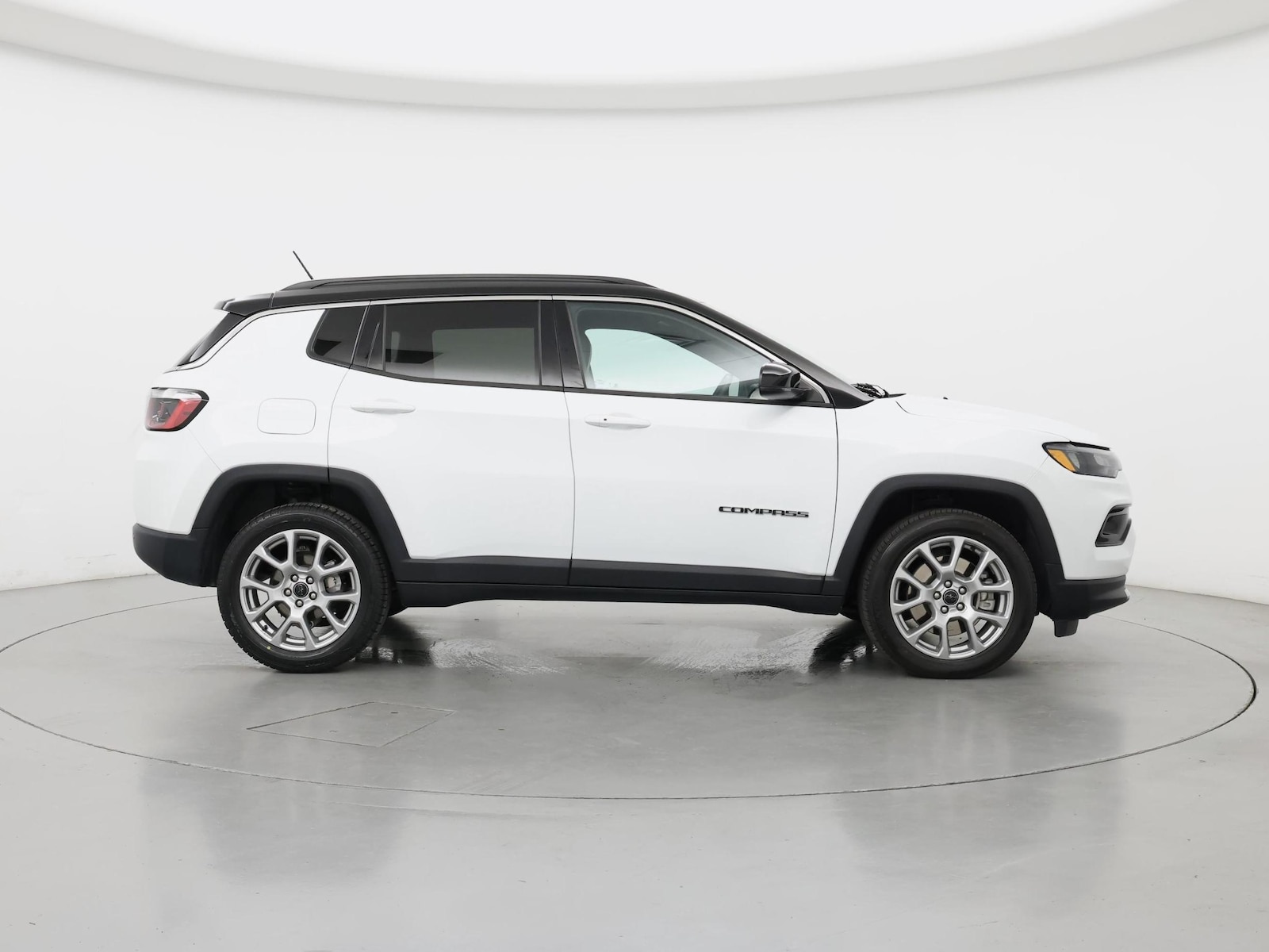 2025 Jeep Compass Limited - Photo 8