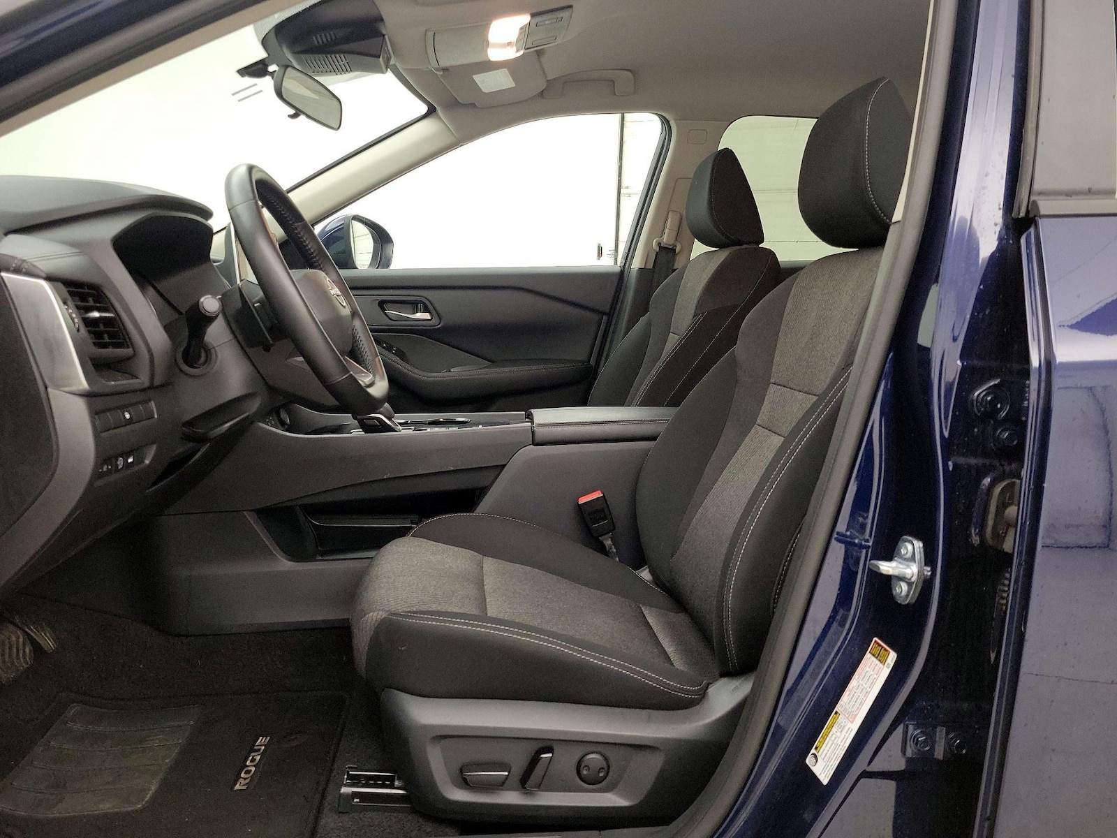 Power Seat(s) & Side Airbags