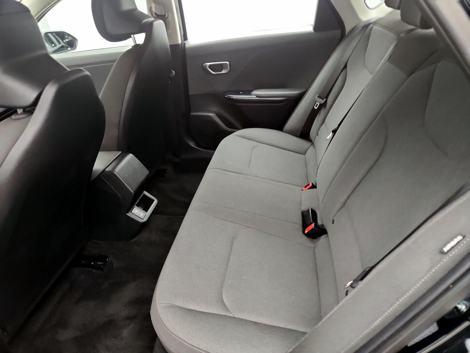 2025 Kia K4 LXS - Photo 20
