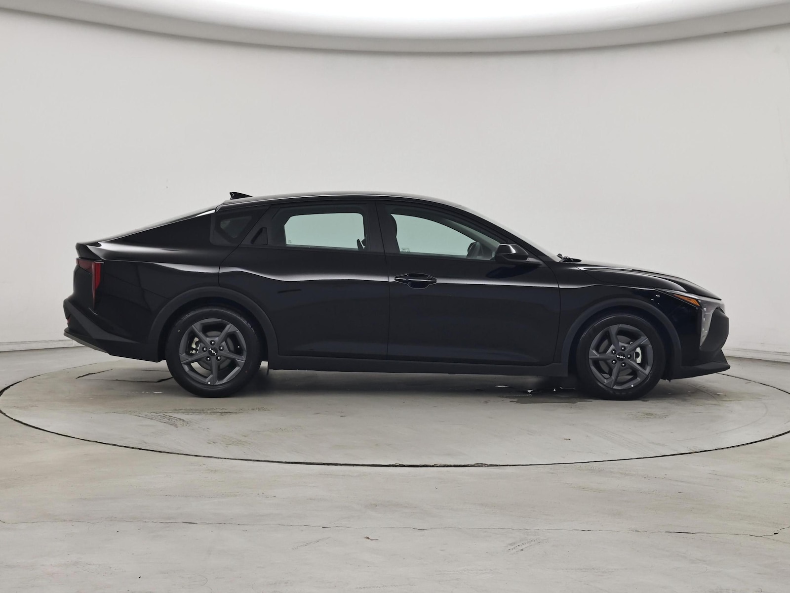 2025 Kia K4 LXS - Photo 8