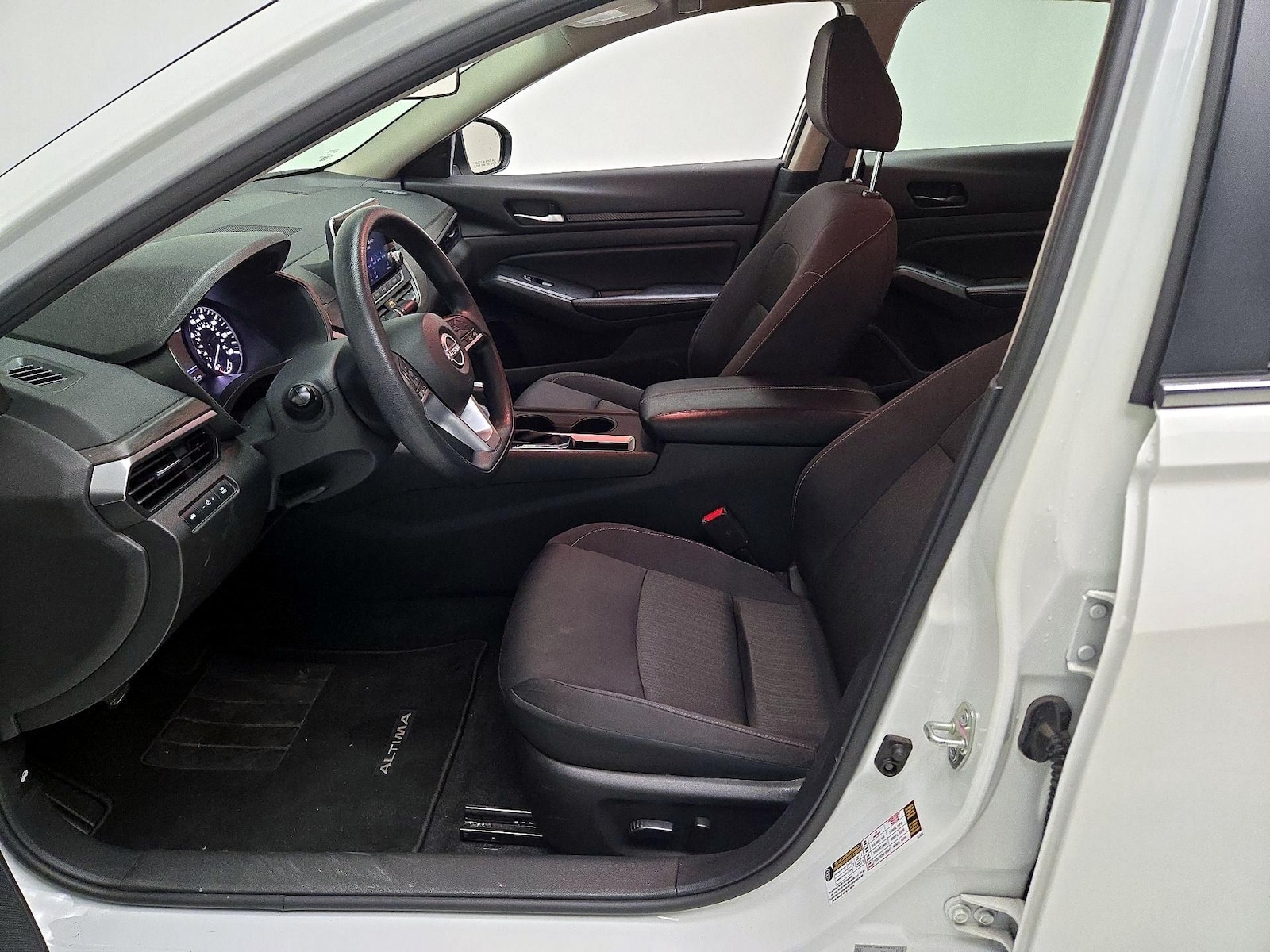 Power Seat(s) & Side Airbags