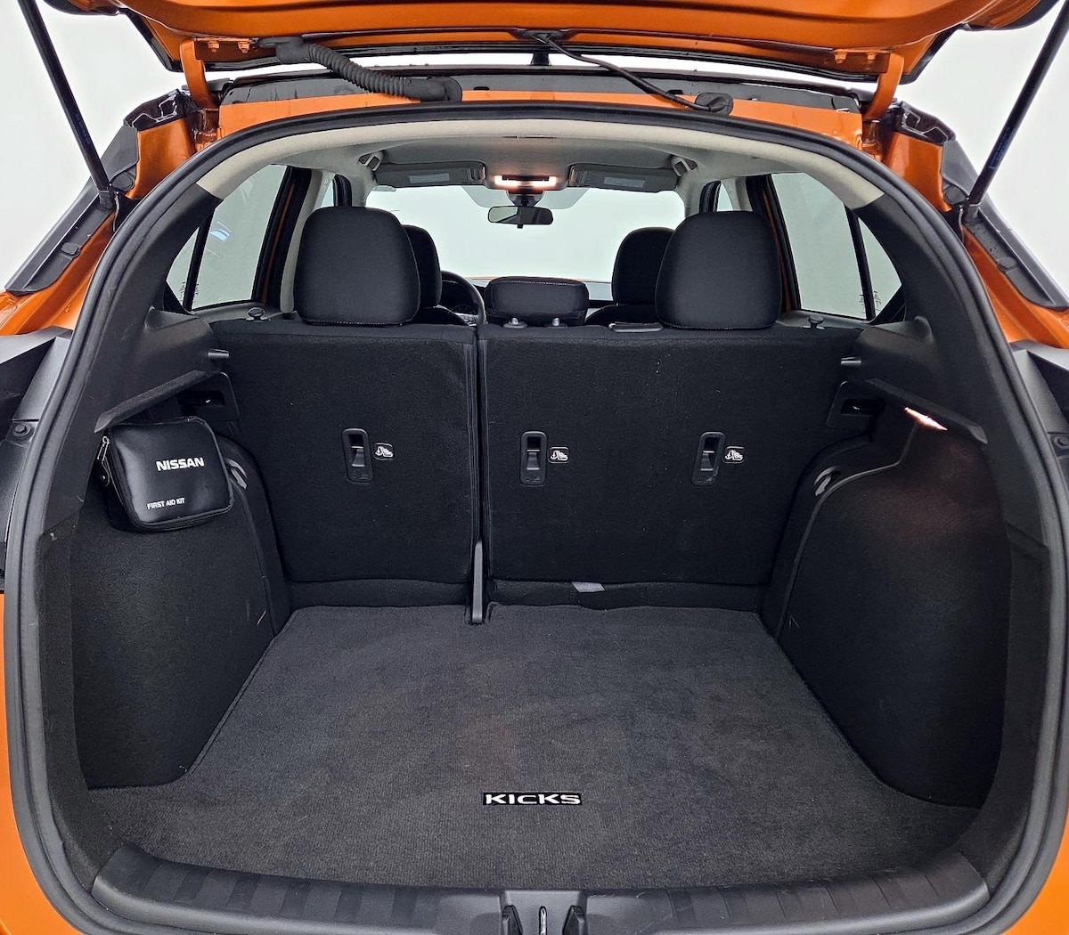 Trunk/Cargo (Seats Up)