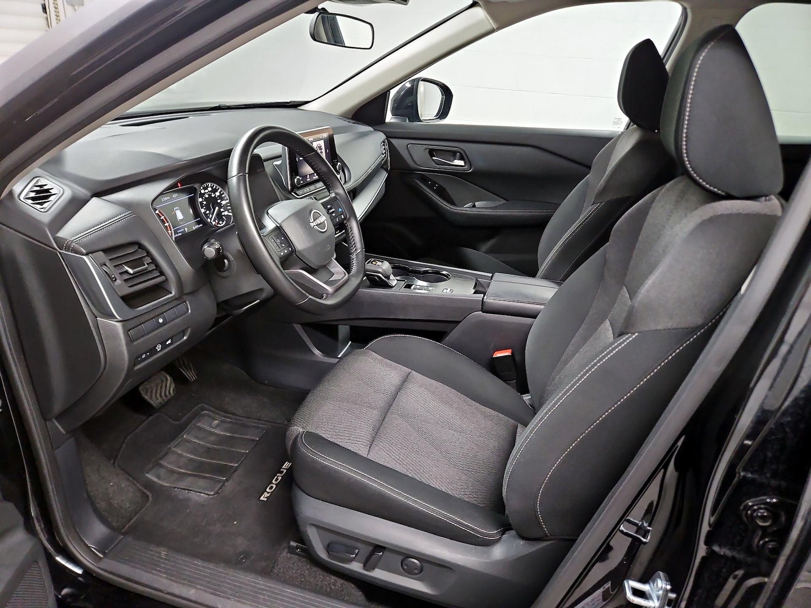 Power Seat(s) & Side Airbags