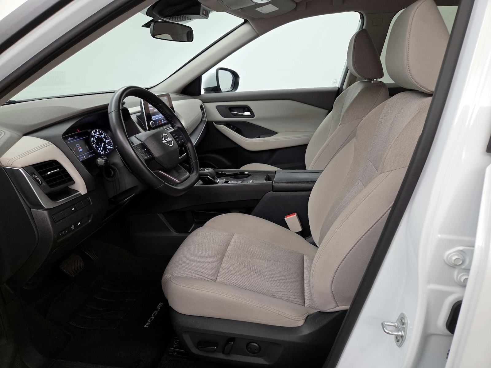 Power Seat(s) & Side Airbags