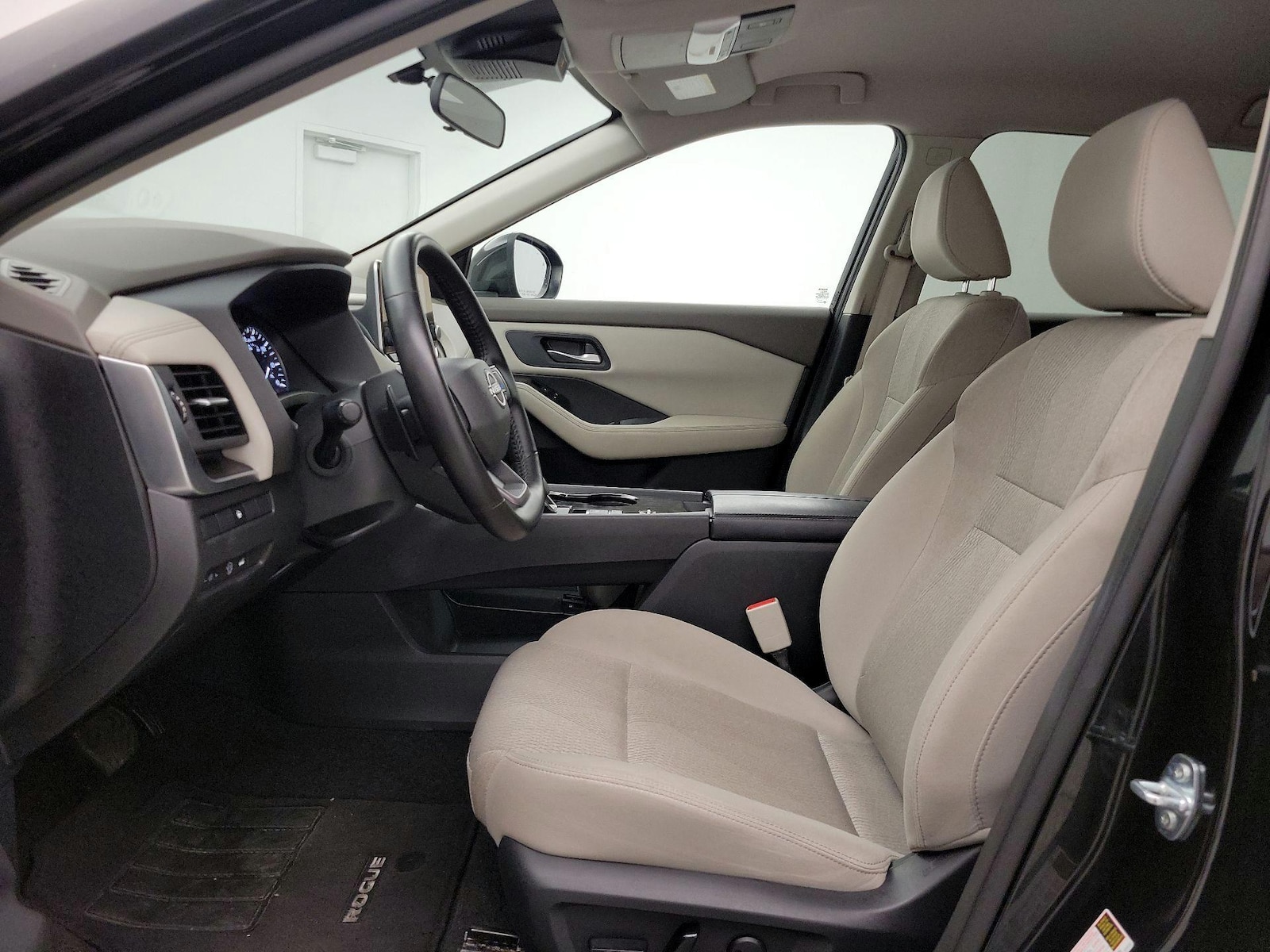 Power Seat(s) & Side Airbags