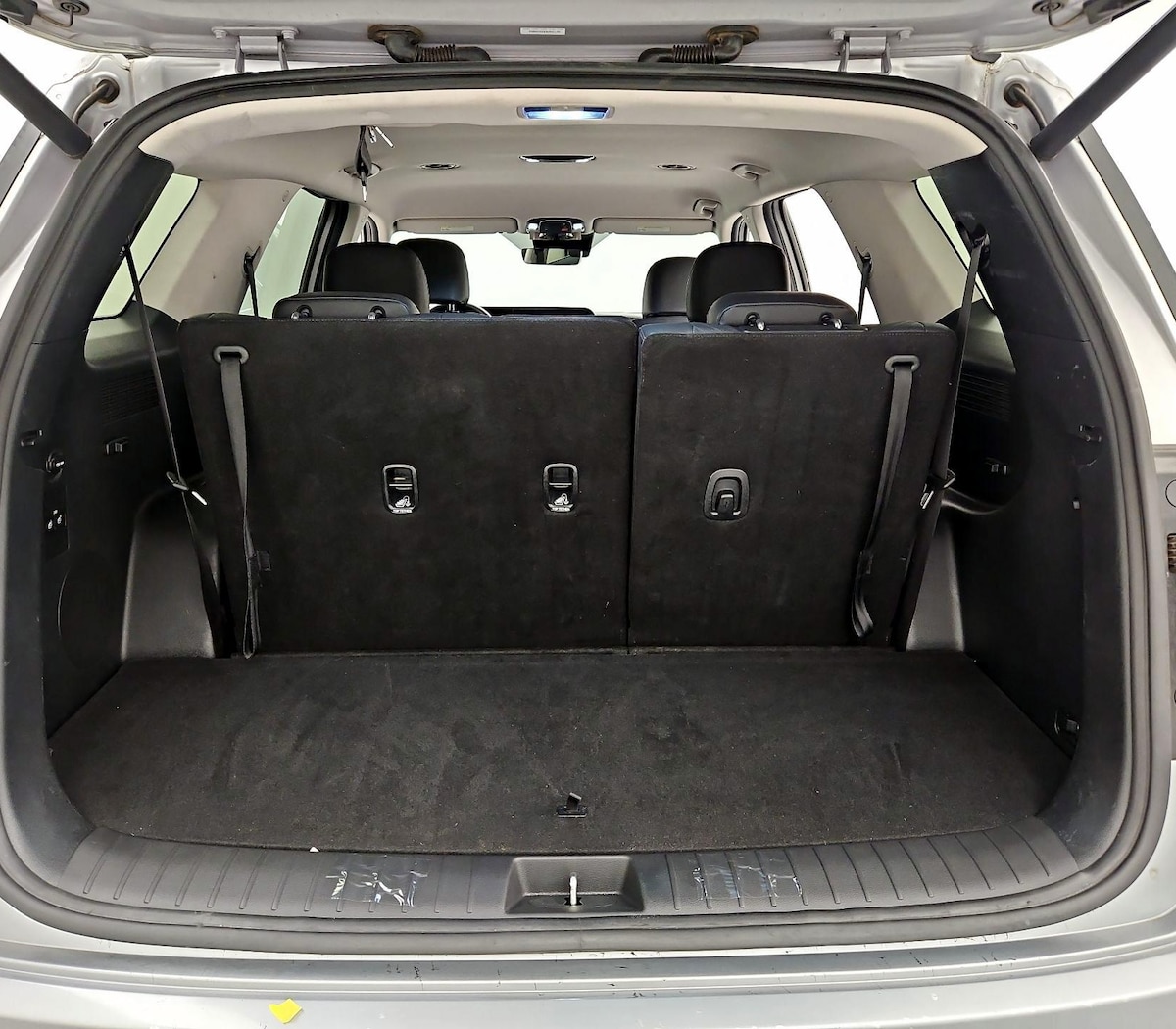 Trunk/Cargo (Seats Up)