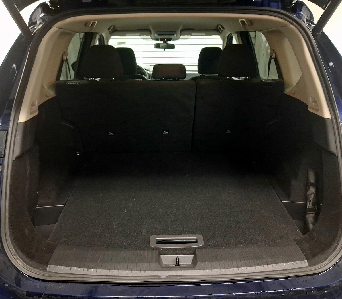 Trunk/Cargo (Seats Up)
