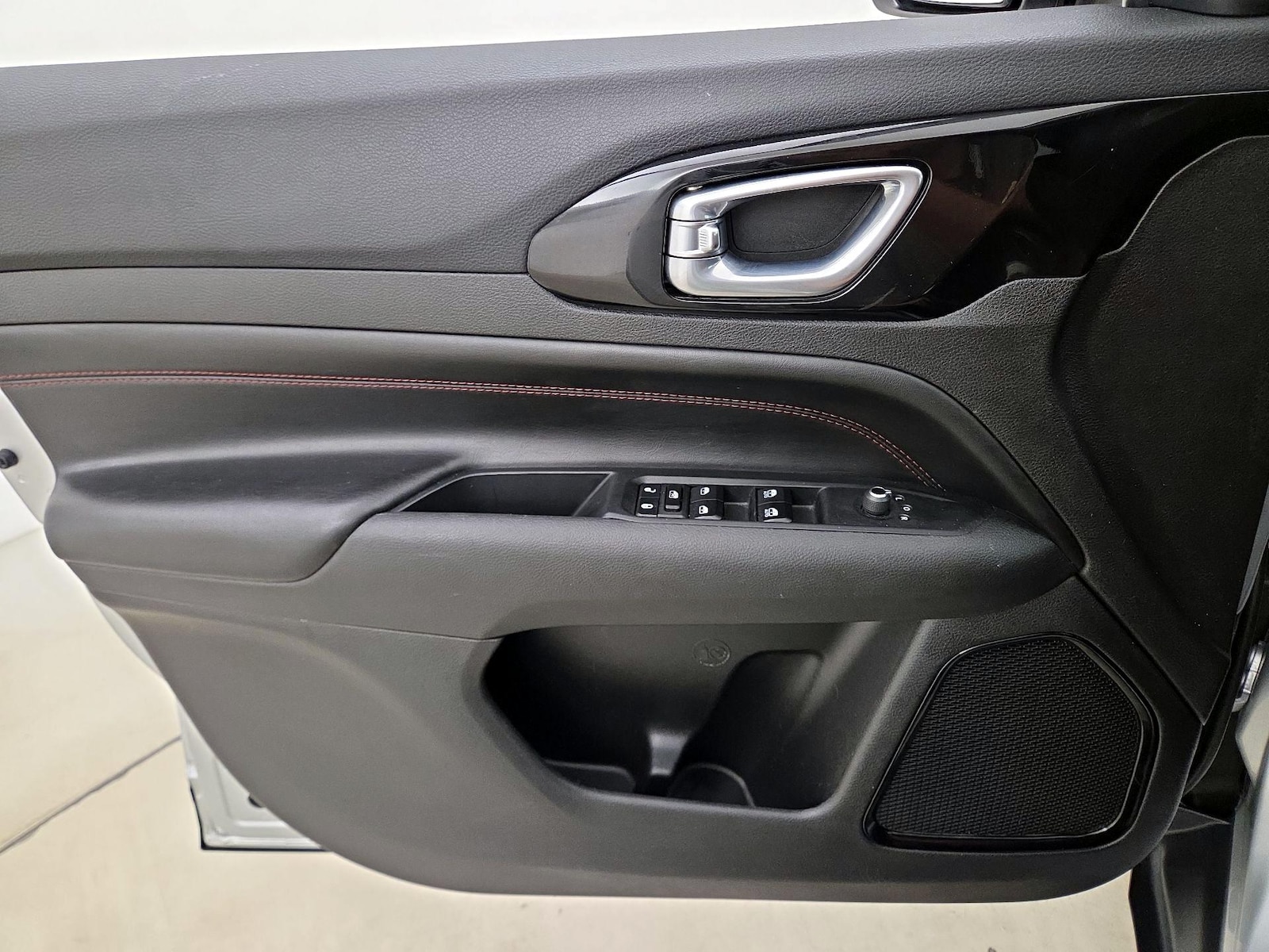 2025 Jeep Compass Trailhawk - Photo 13