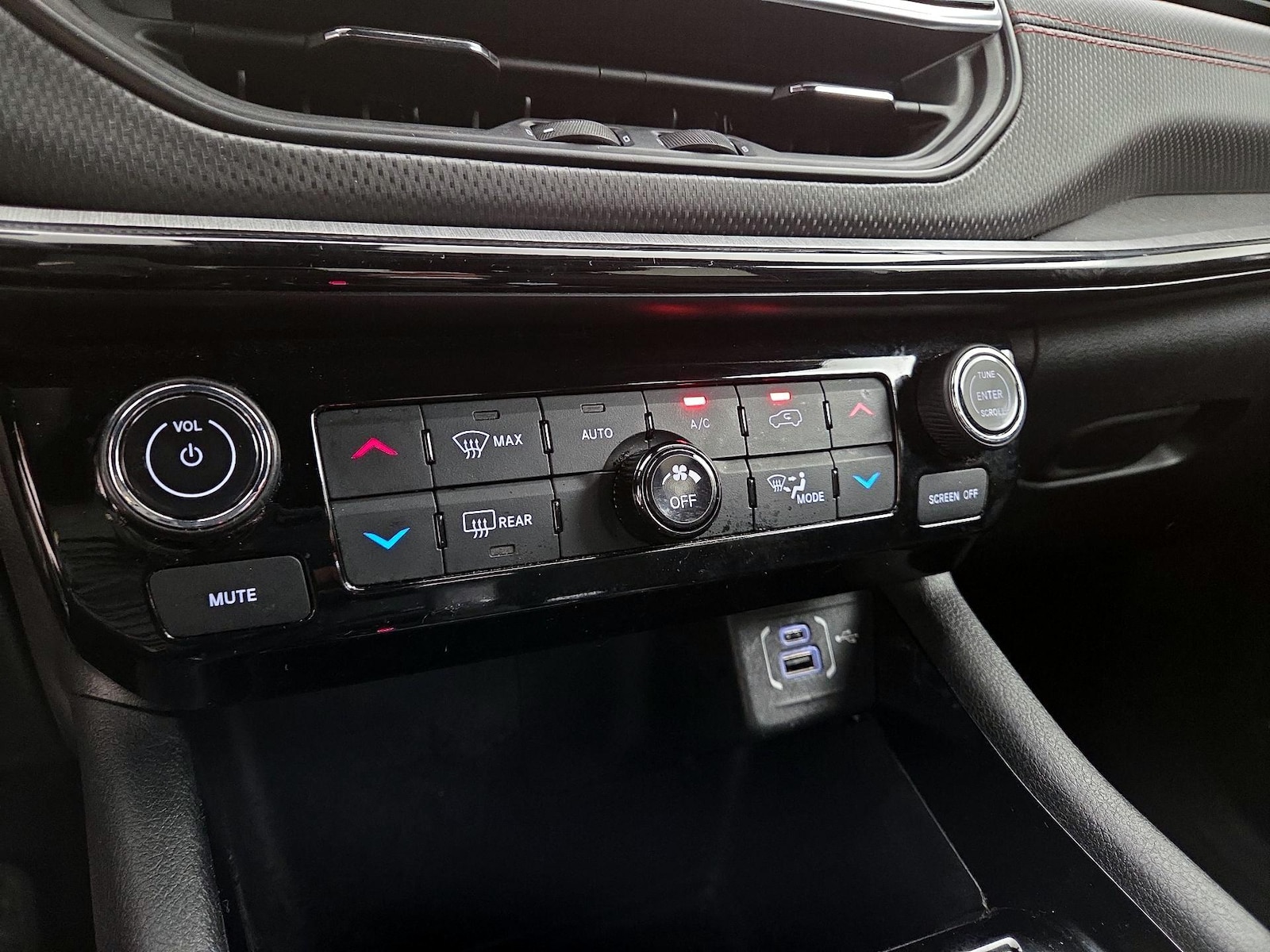 2025 Jeep Compass Trailhawk - Photo 17