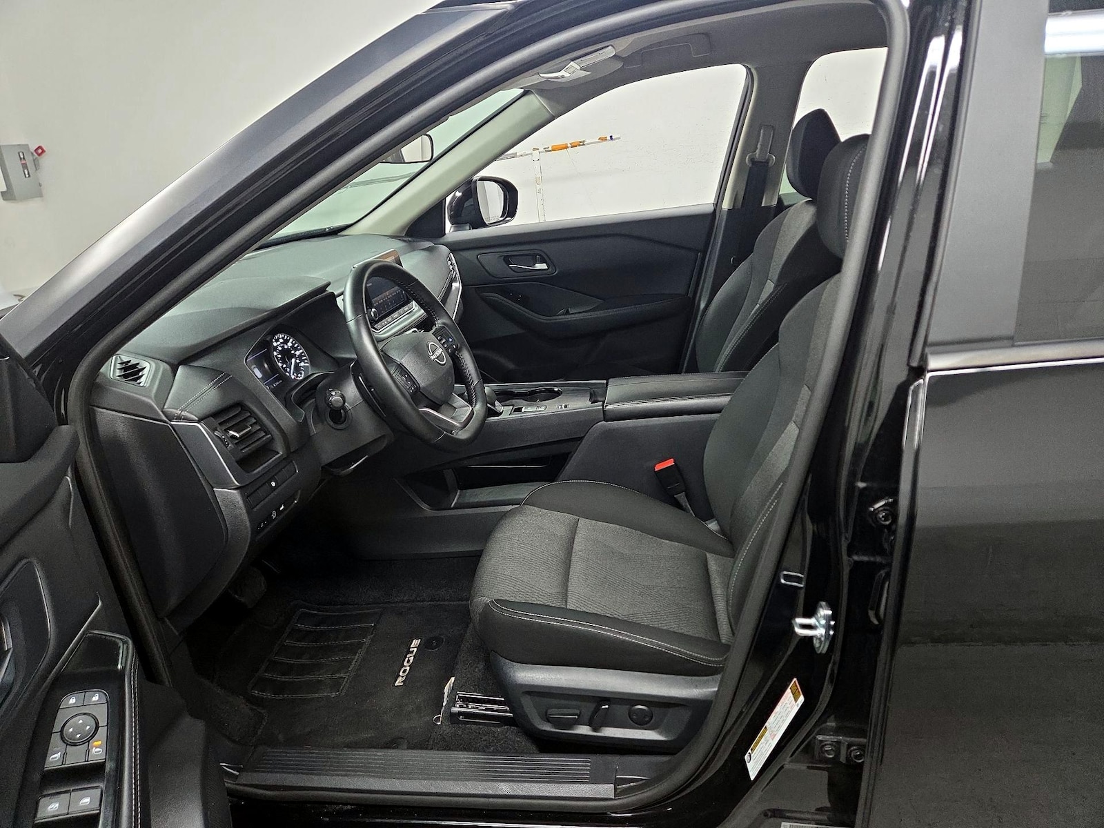 Power Seat(s) & Side Airbags