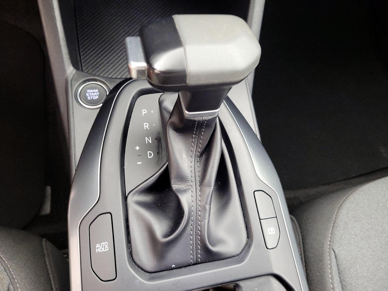2025 Kia K4 LXS - Photo 18