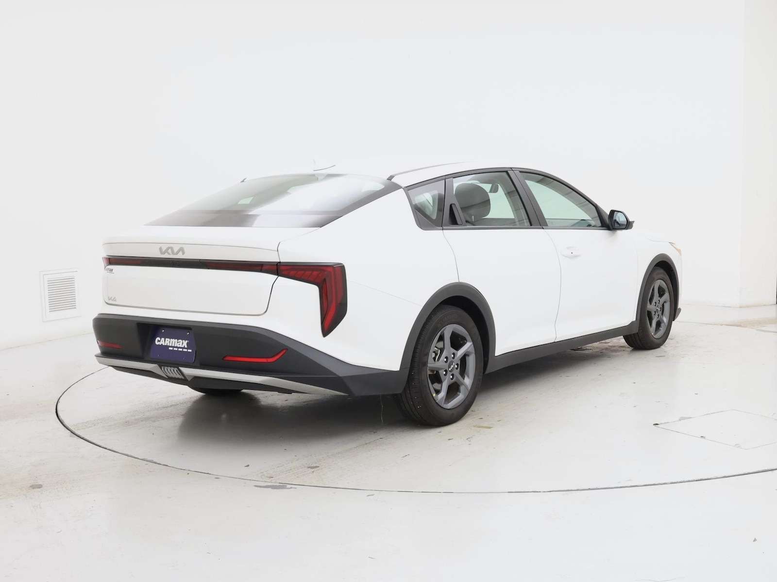 2025 Kia K4 LXS - Photo 9