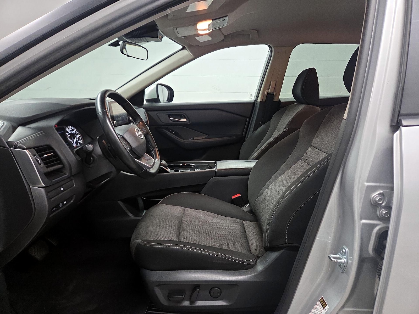 Power Seat(s) & Side Airbags