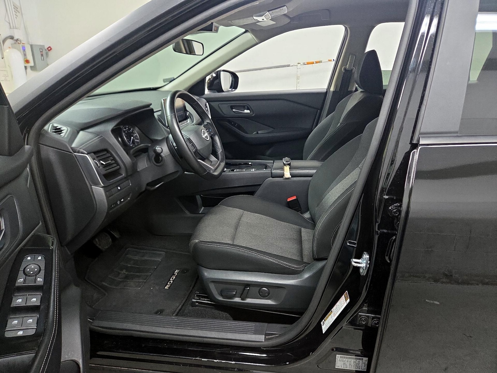 Power Seat(s) & Side Airbags