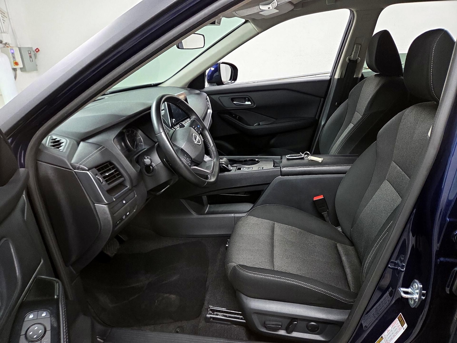Power Seat(s) & Side Airbags