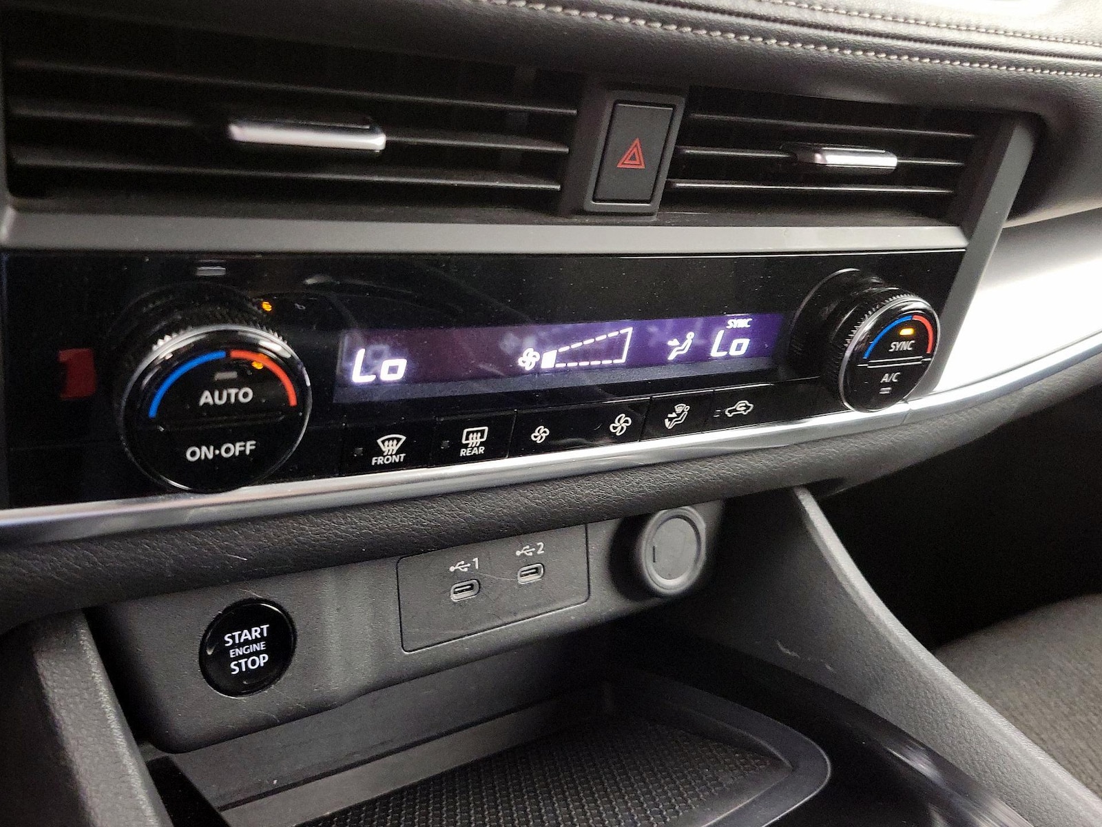 2025 Nissan Rogue SV - Photo 17