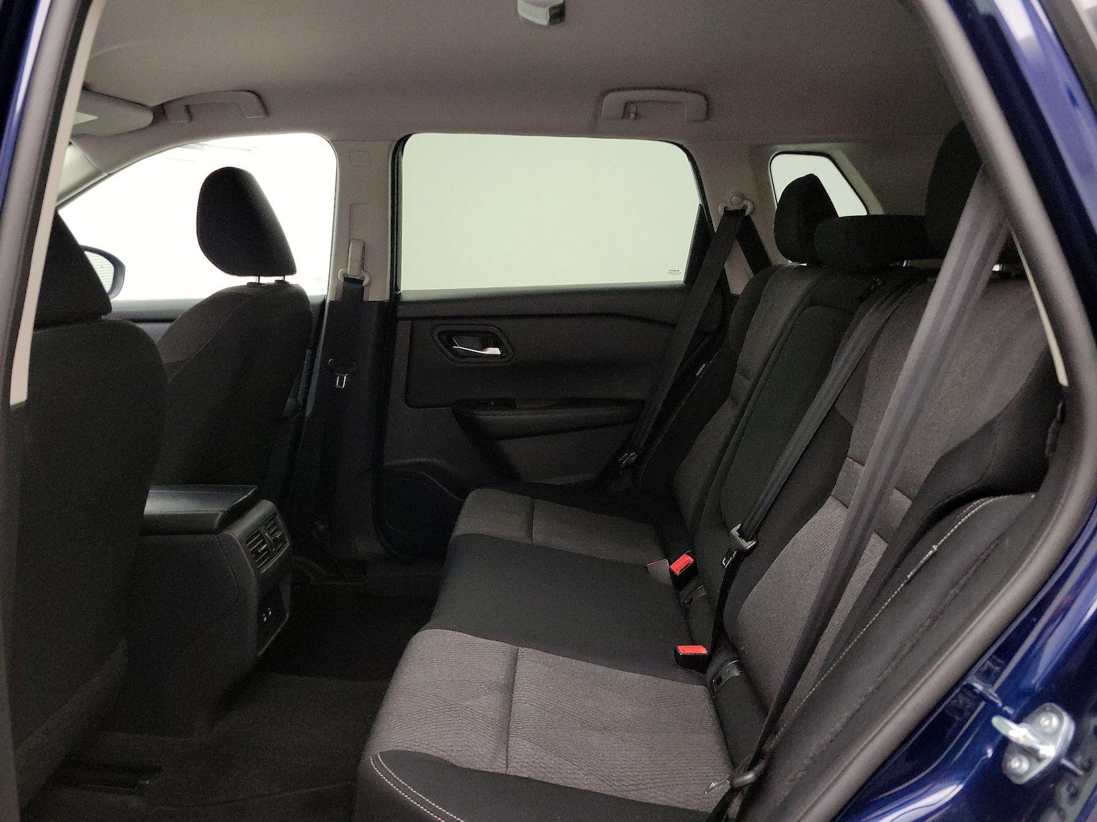 2025 Nissan Rogue SV - Photo 20