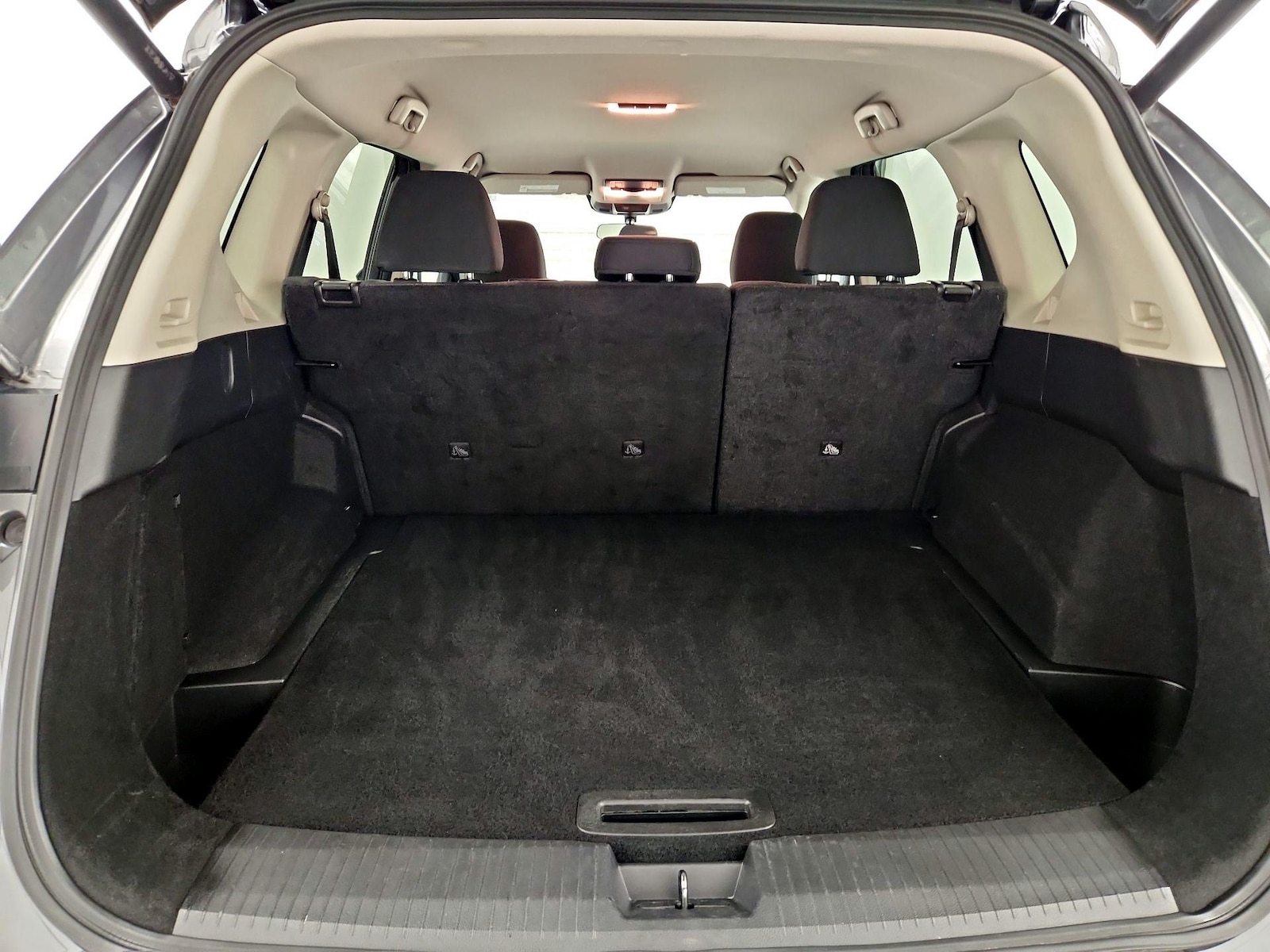 2025 Nissan Rogue SV - Photo 21