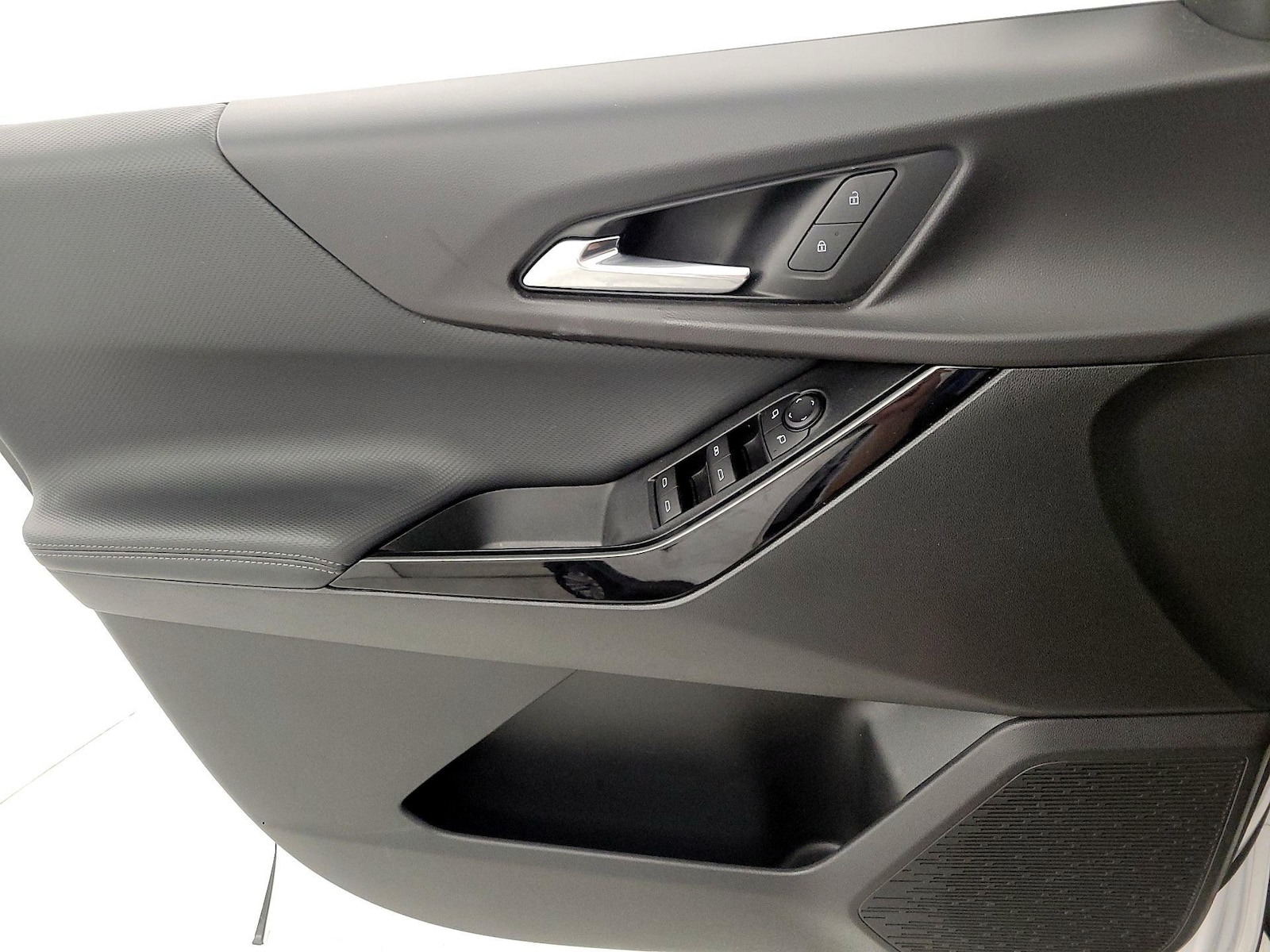 2025 Chevrolet Equinox LT - Photo 13