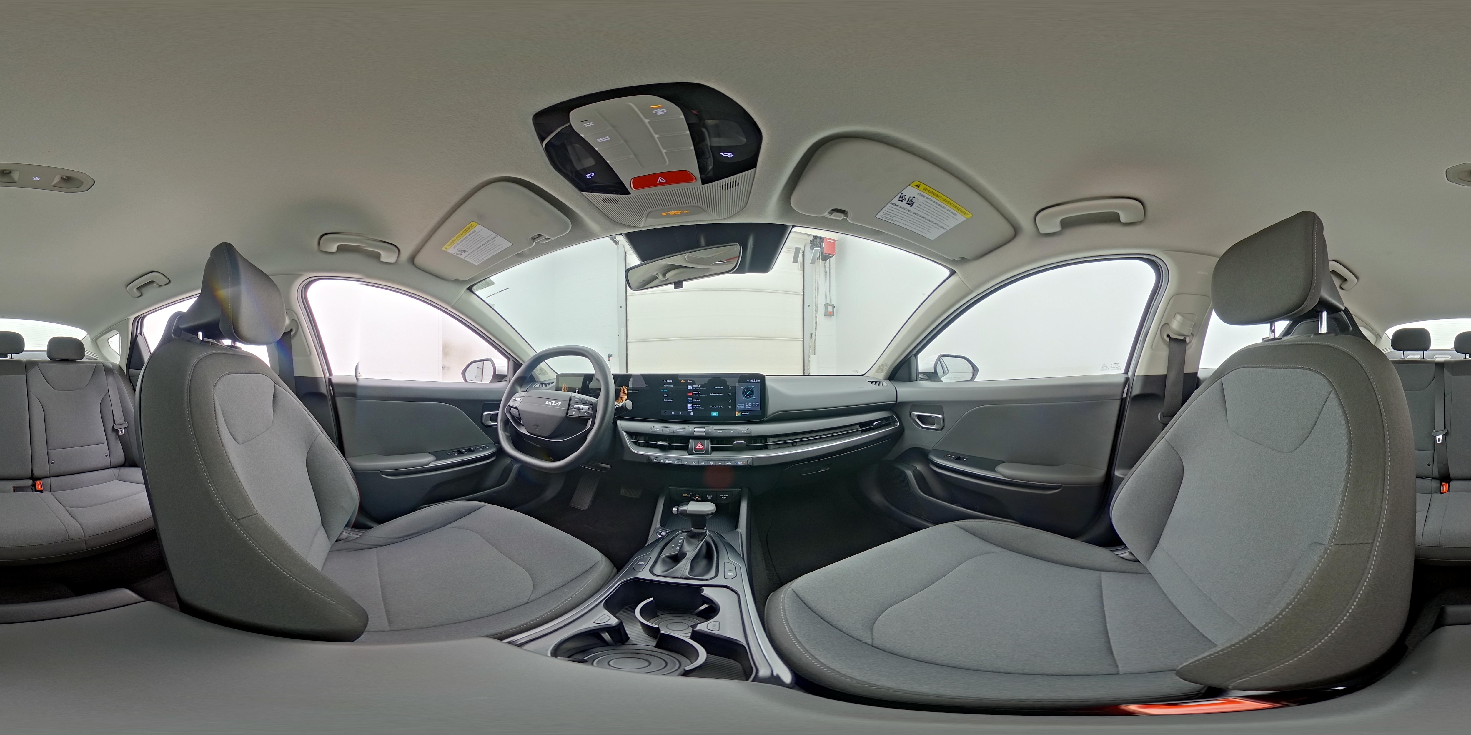 2025 Kia K4 LXS - Photo 23