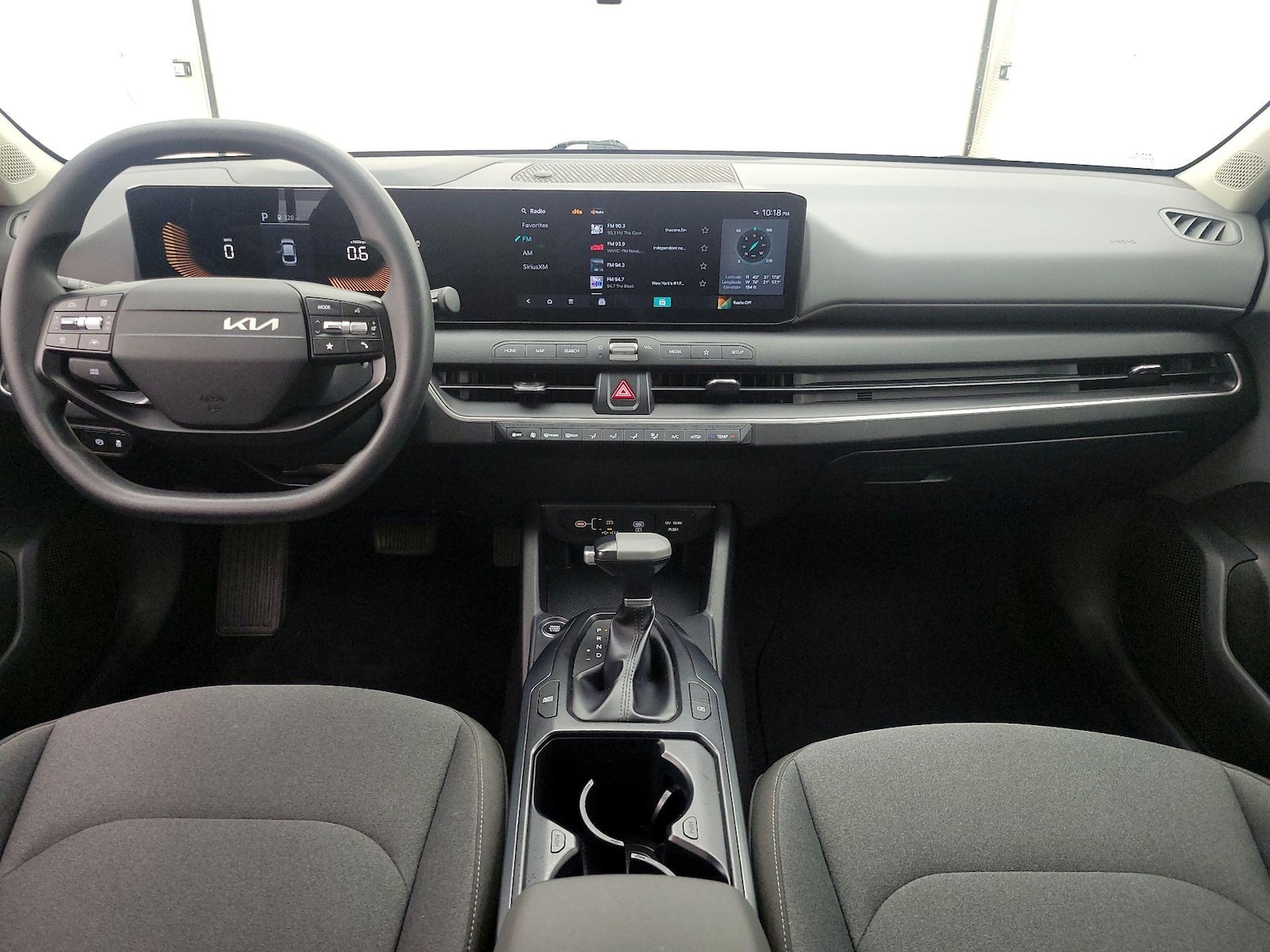 2025 Kia K4 LXS - Photo 10