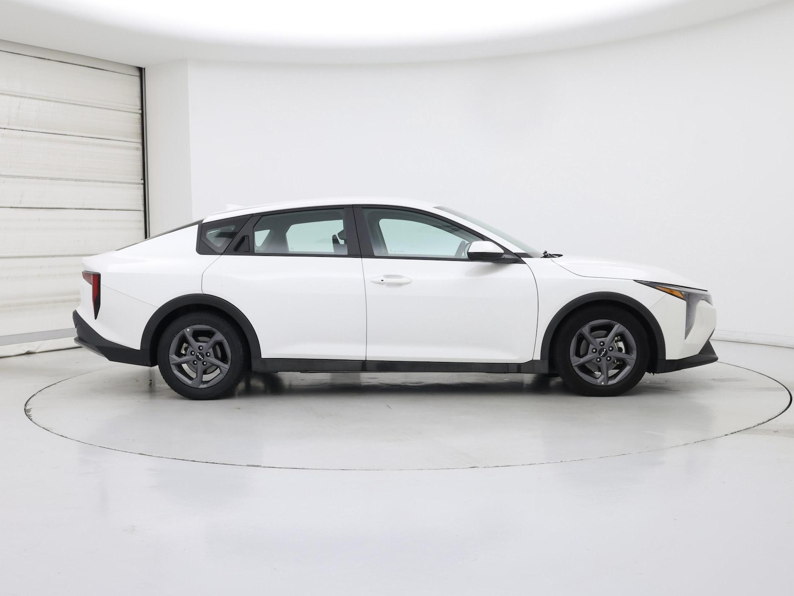 2025 Kia K4 LXS - Photo 8