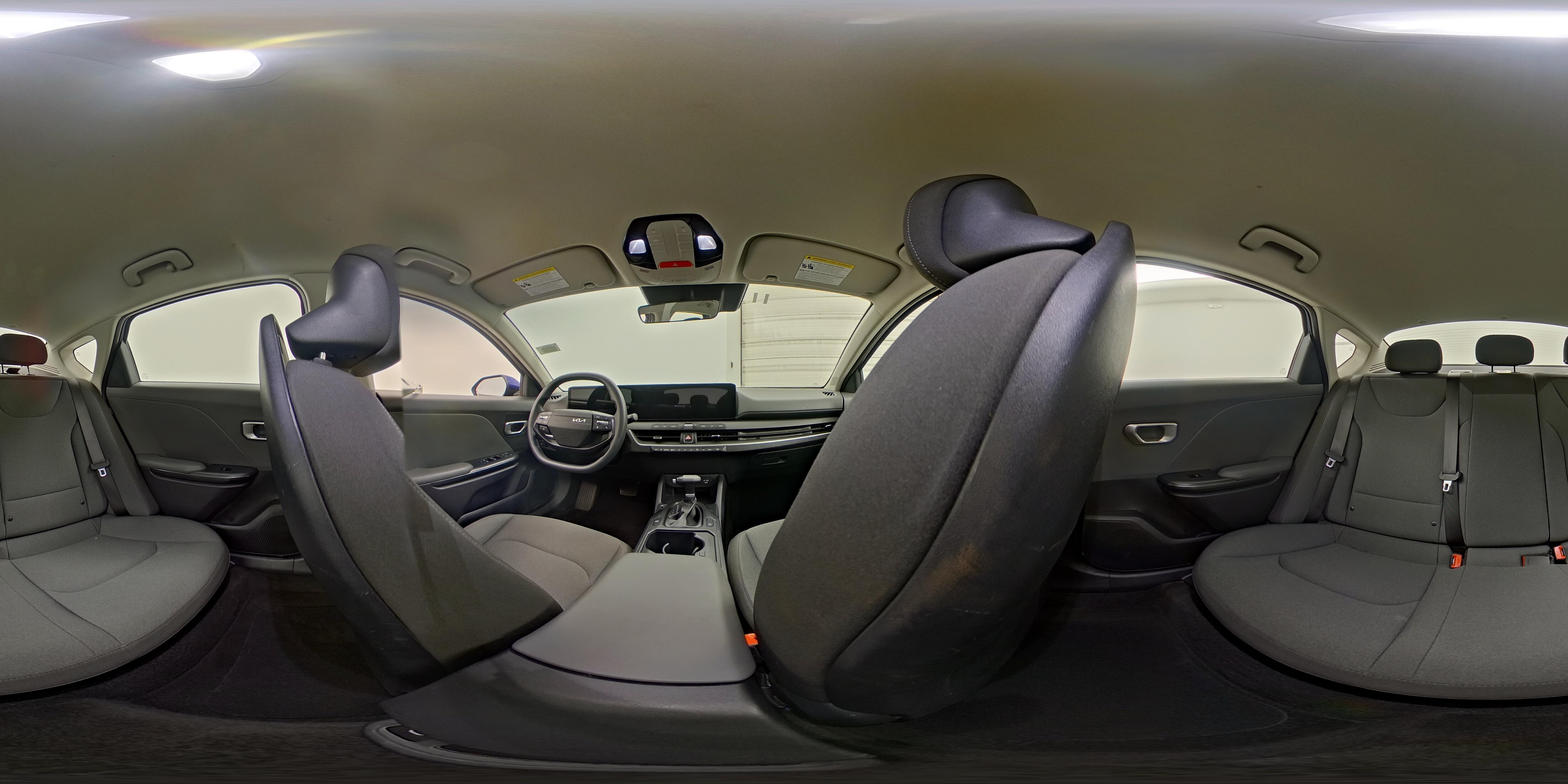 2025 Kia K4 LXS - Photo 24