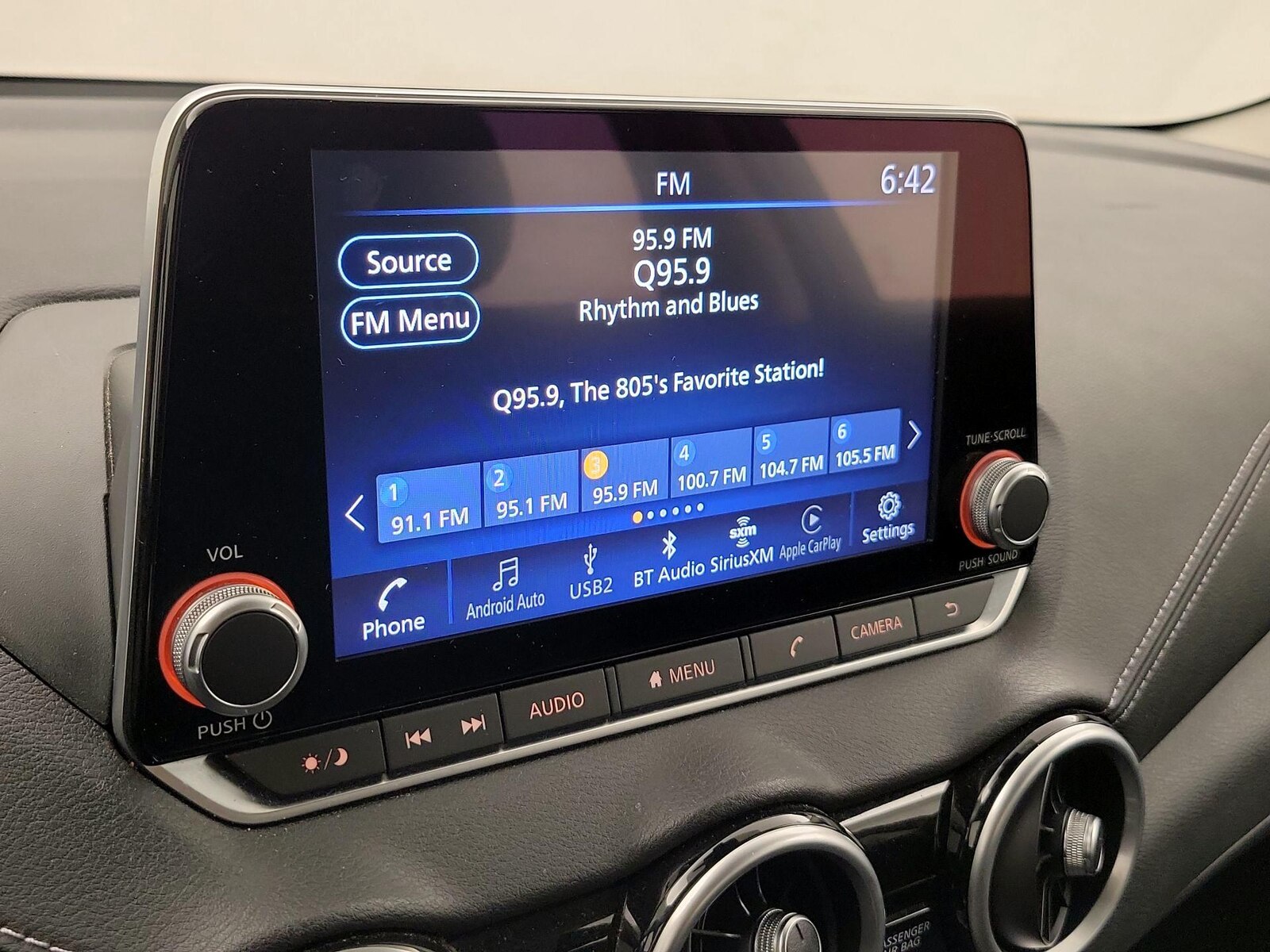 2025 Nissan Sentra SV - Photo 16