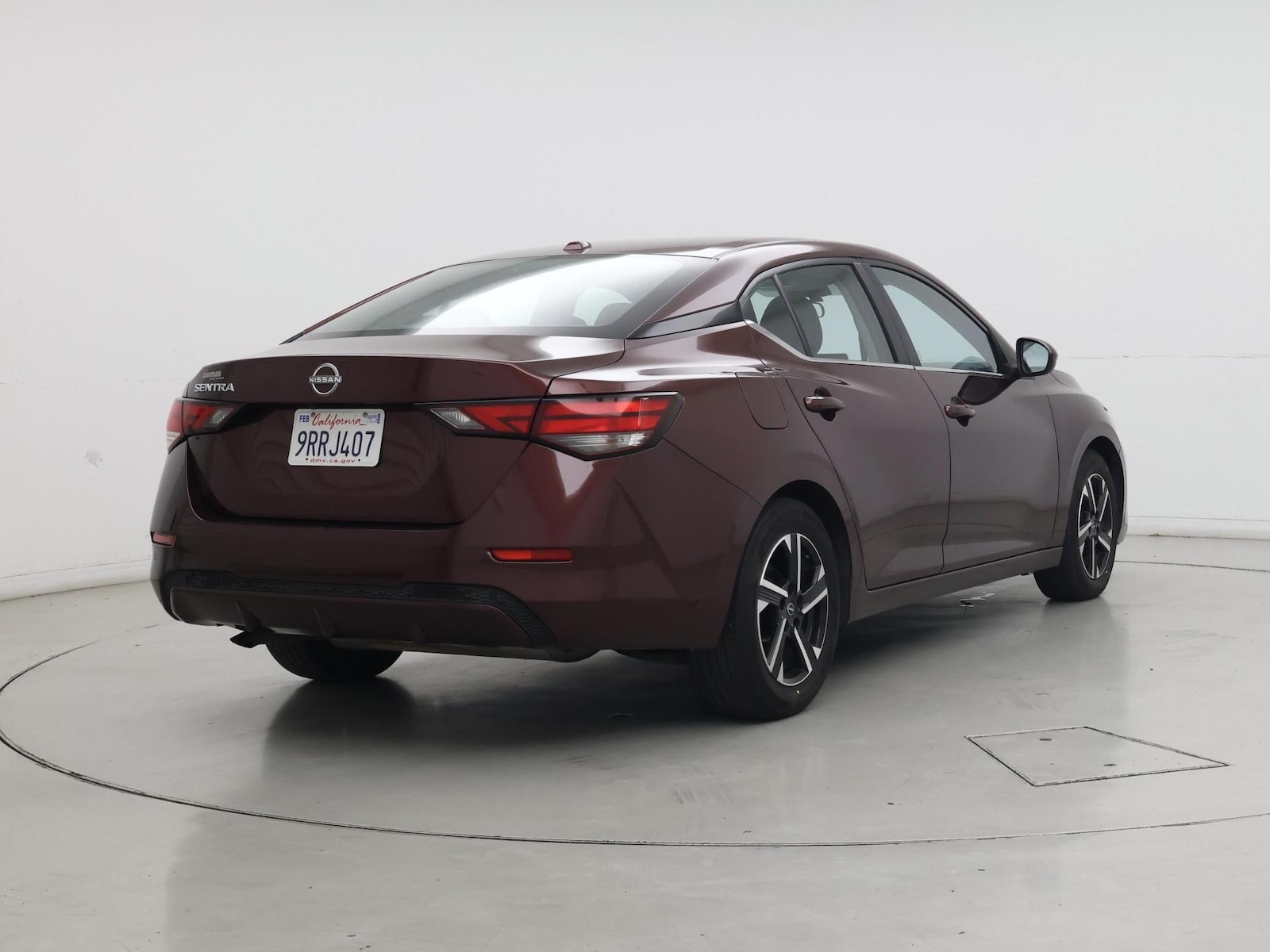 2025 Nissan Sentra SV - Photo 9