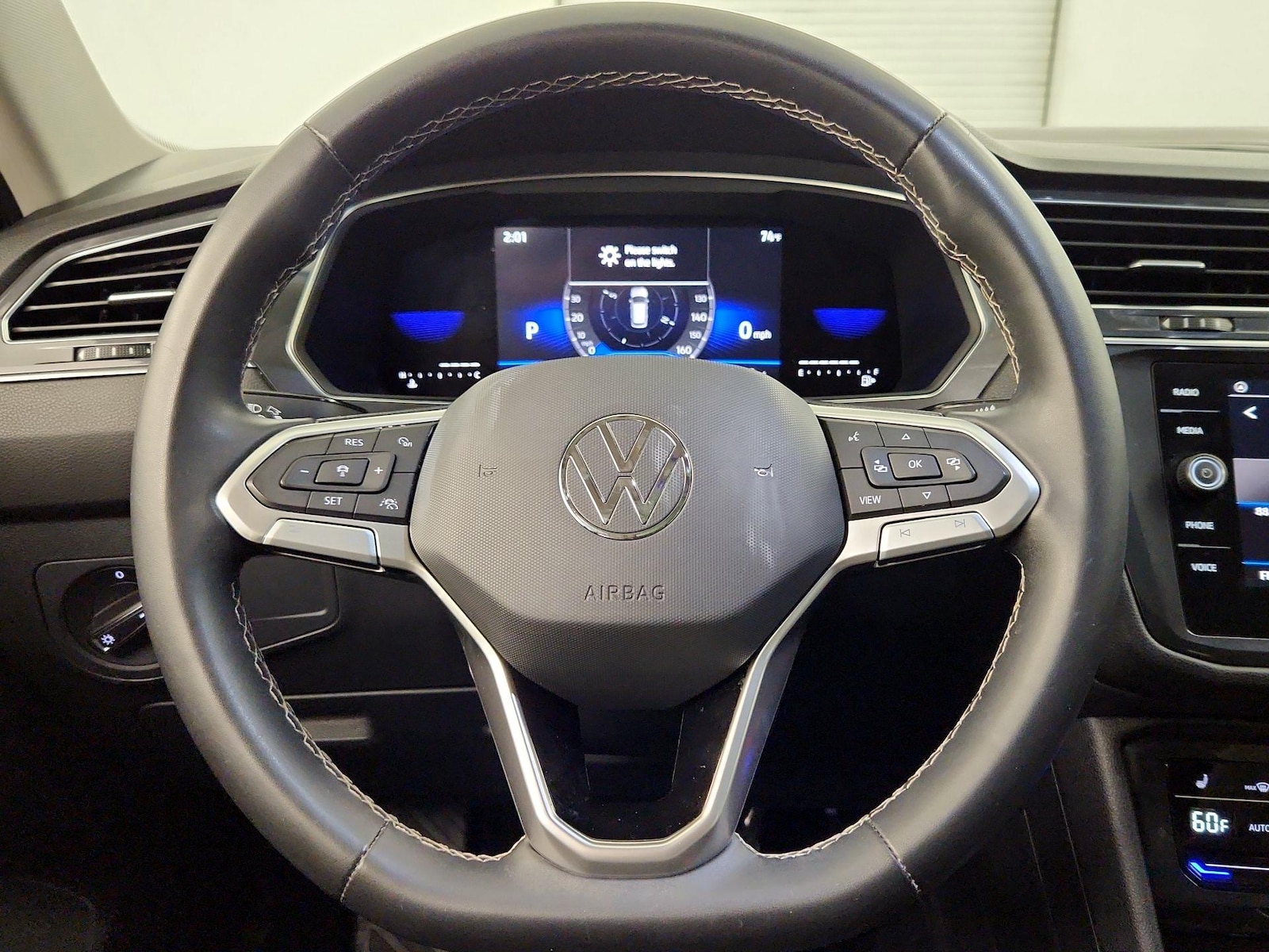 2023 Volkswagen Tiguan SE - Photo 11